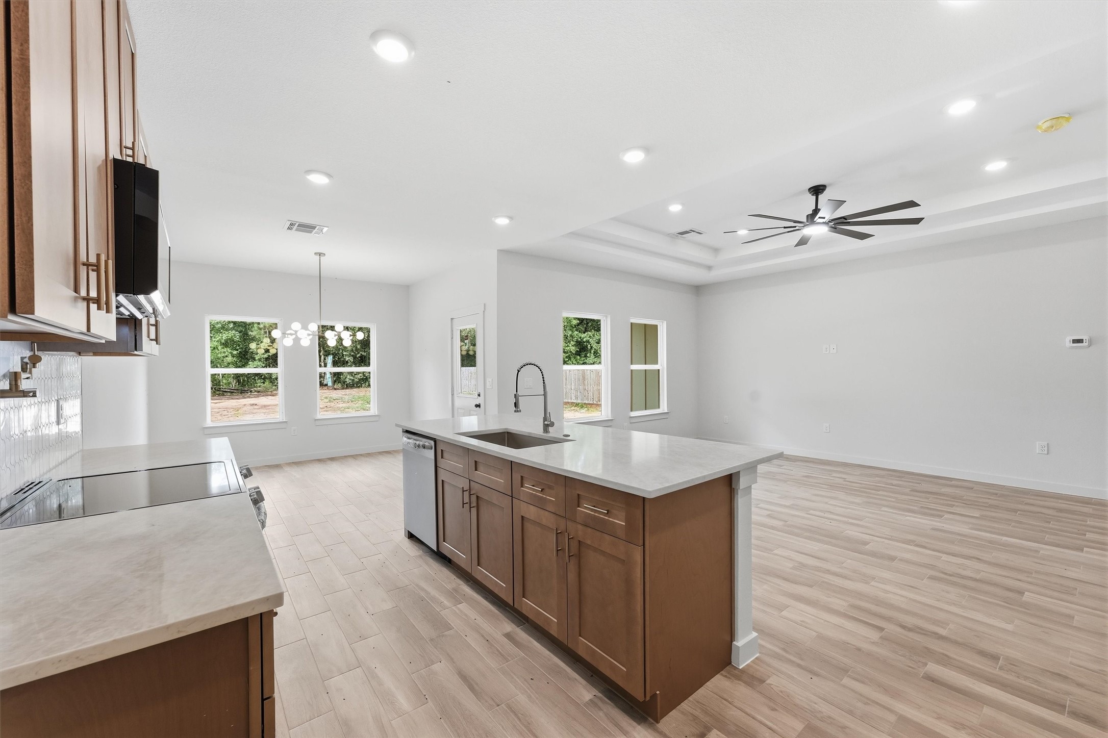 11909 Miller Circle Property Photo 10