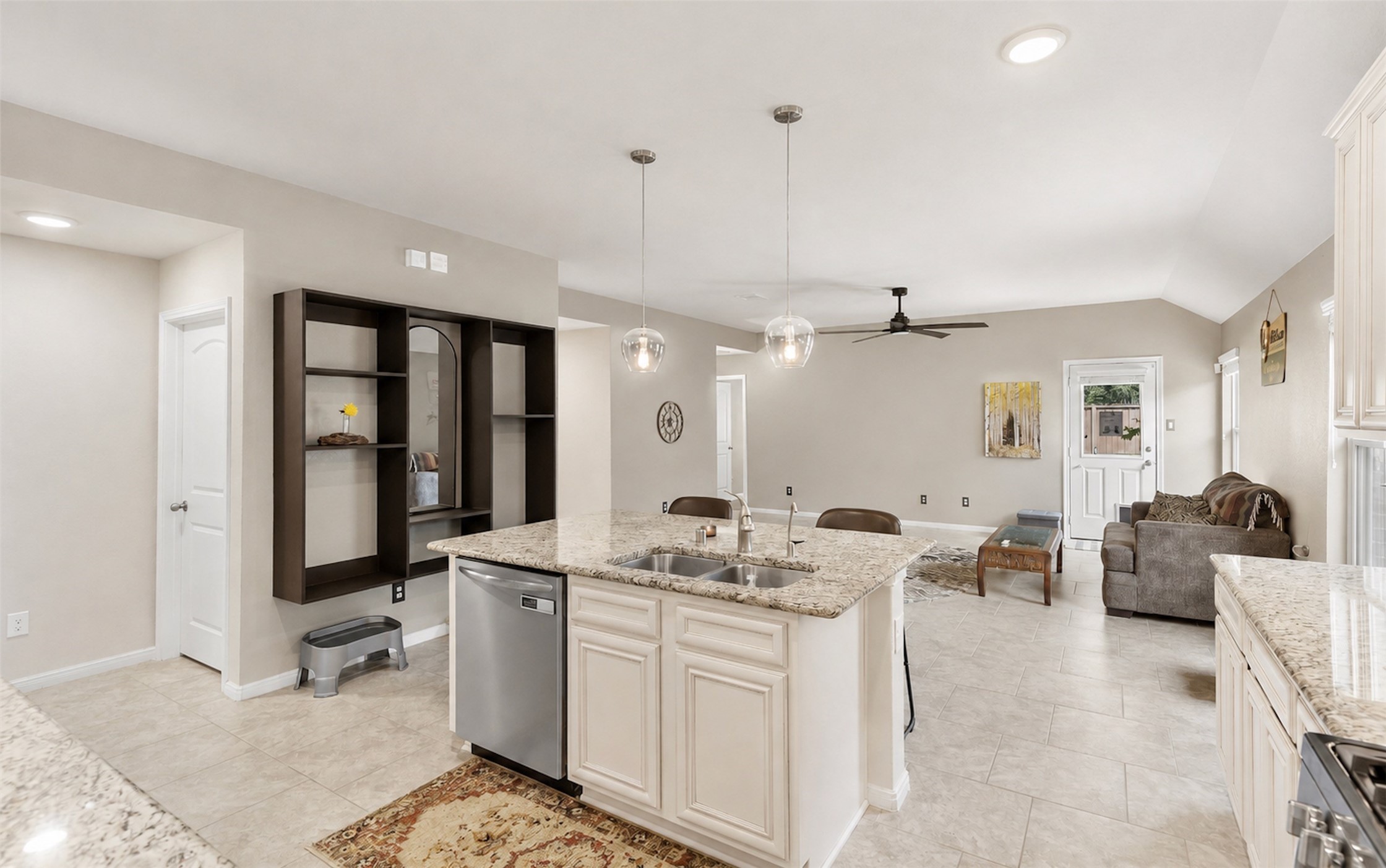8435 Erasmus Landing Court Property Photo 19
