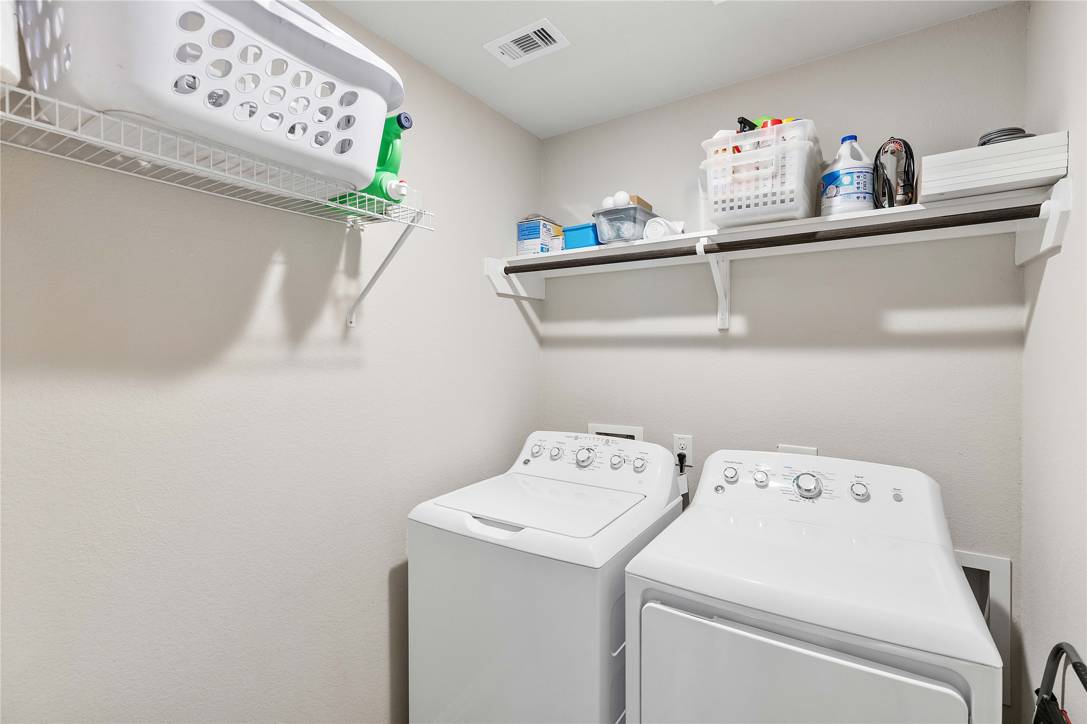 8435 Erasmus Landing Court Property Photo 39