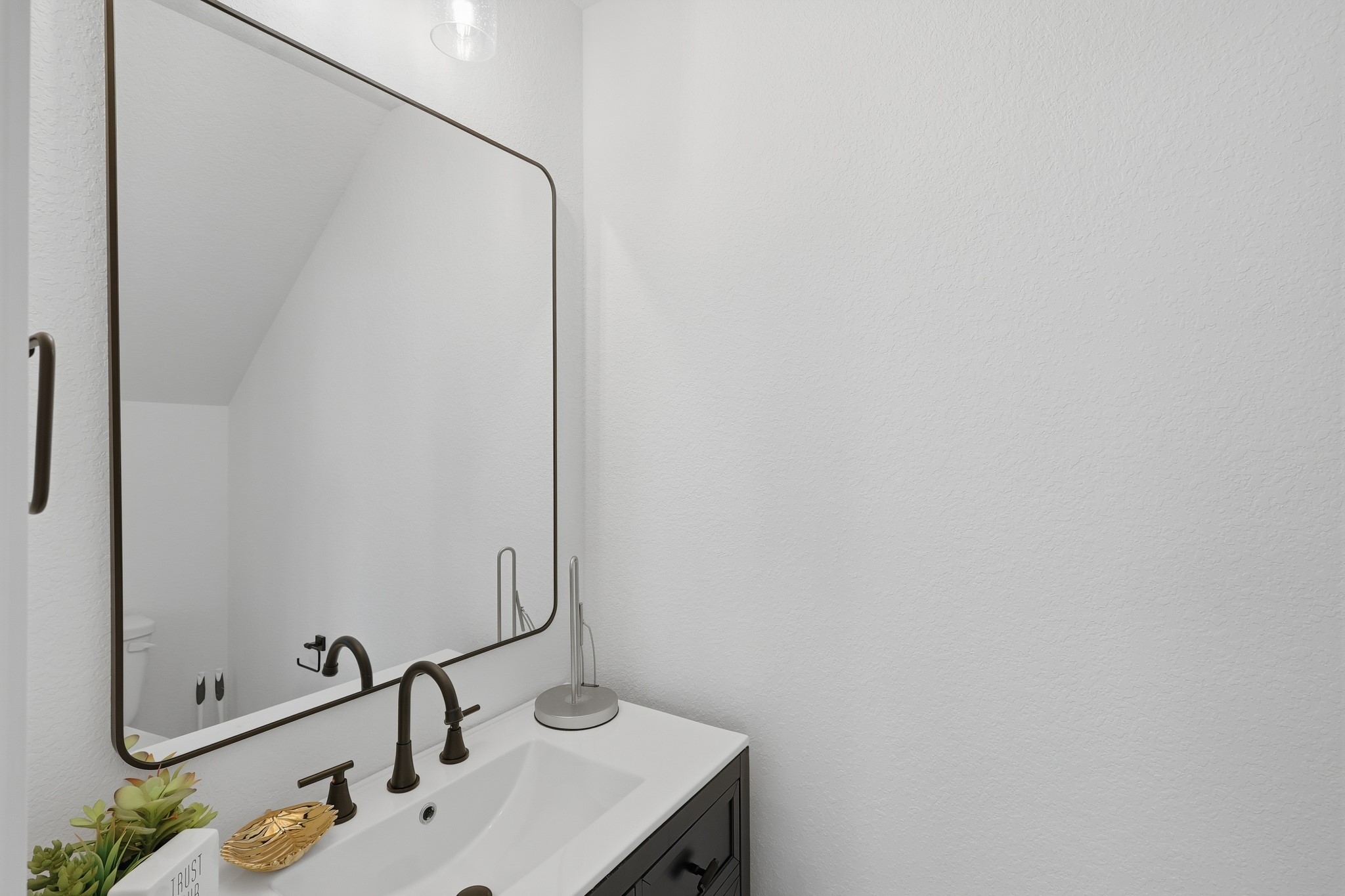 5262 Capricorn Way Property Photo 8