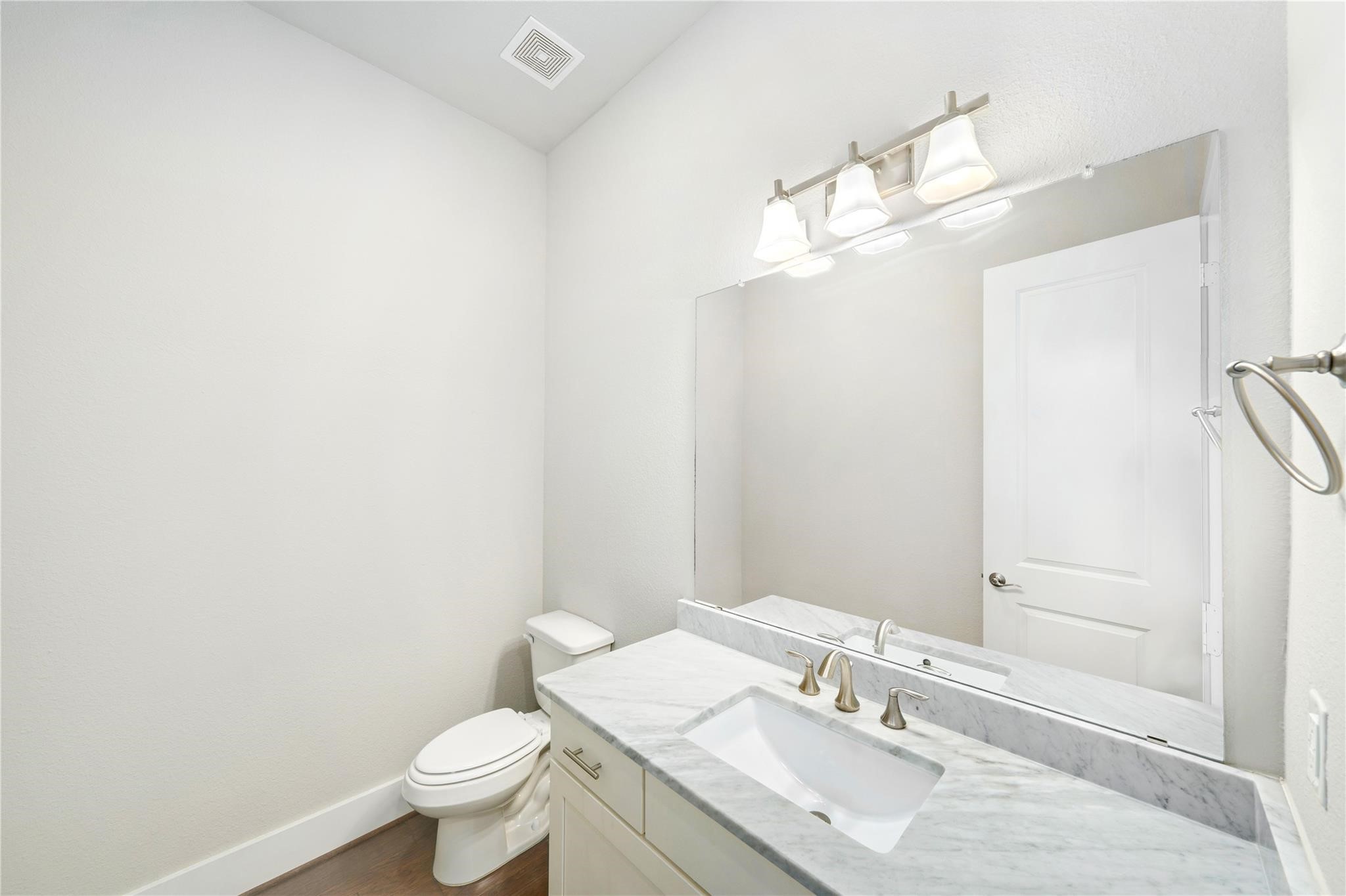 420 W 28th Street D Property Photo 15