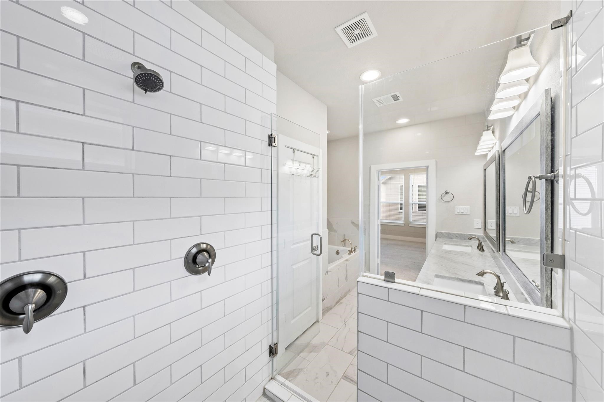 420 W 28th Street D Property Photo 20