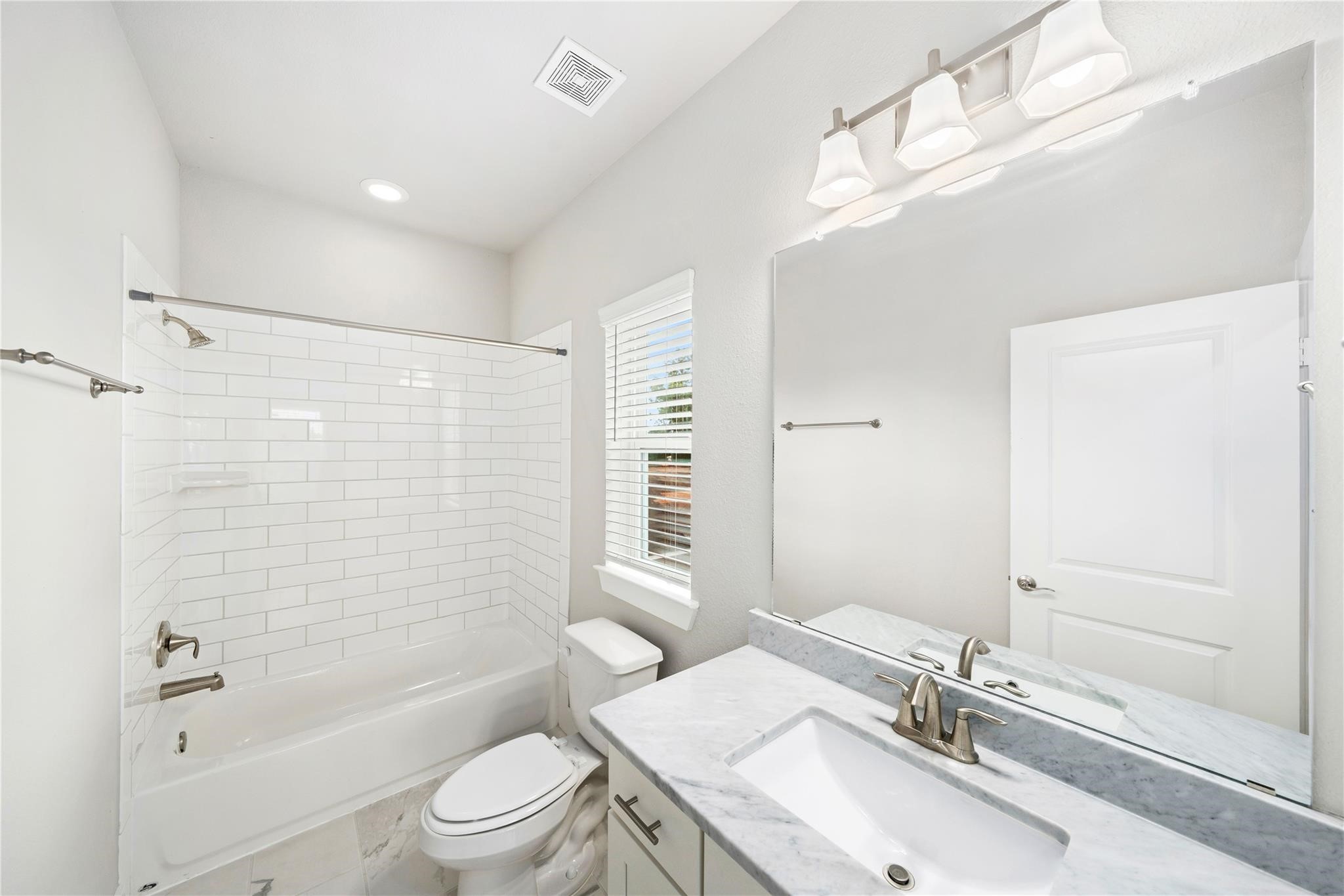 420 W 28th Street D Property Photo 26