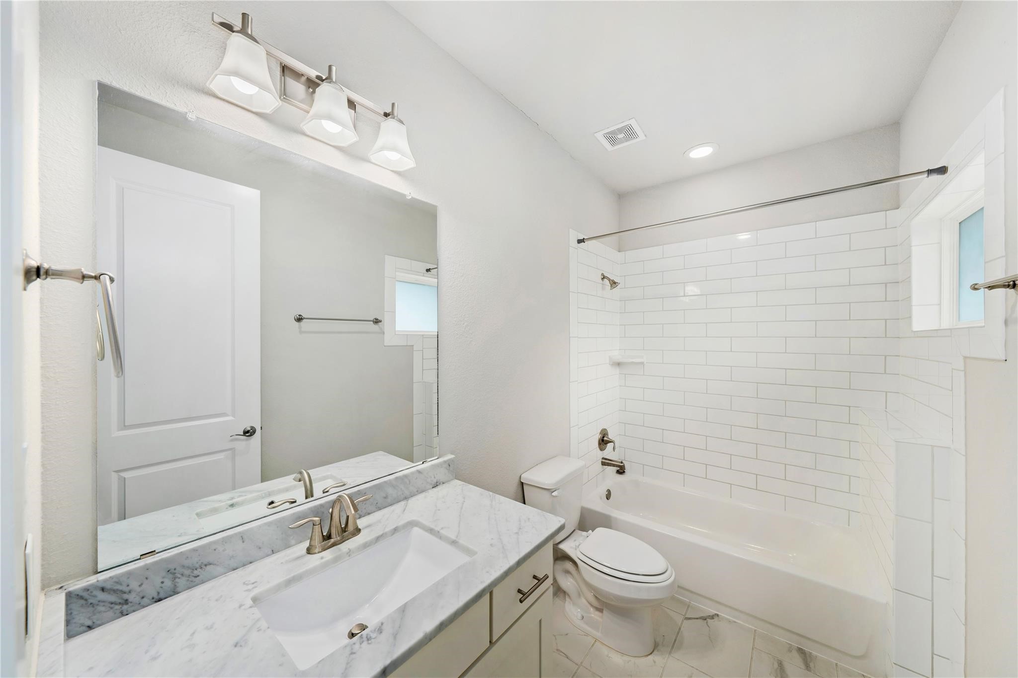 420 W 28th Street D Property Photo 29