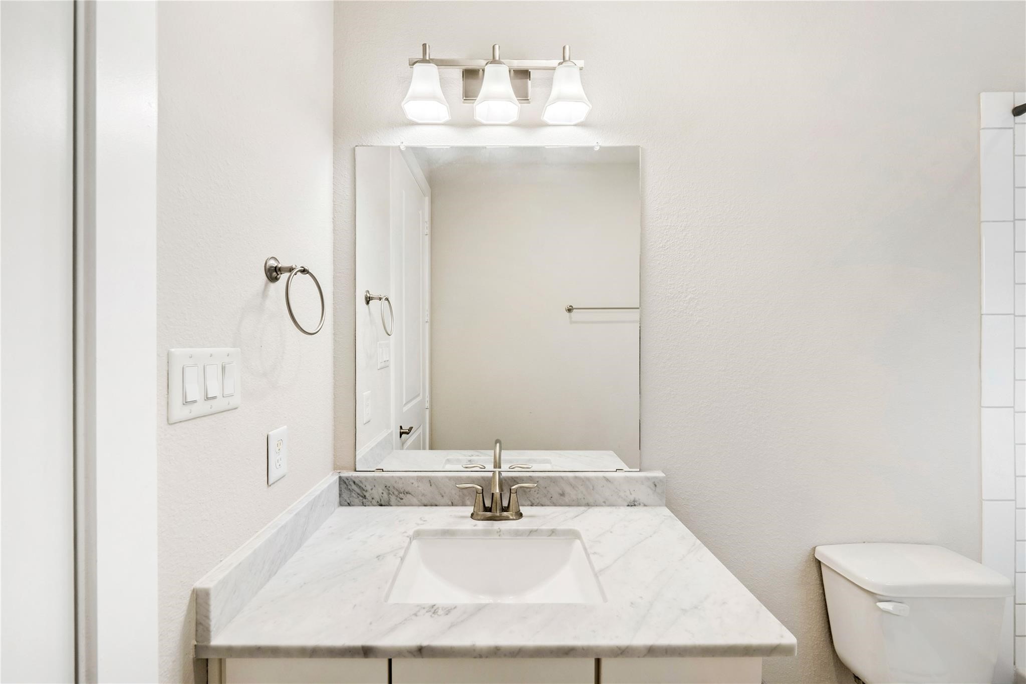 420 W 28th Street D Property Photo 31