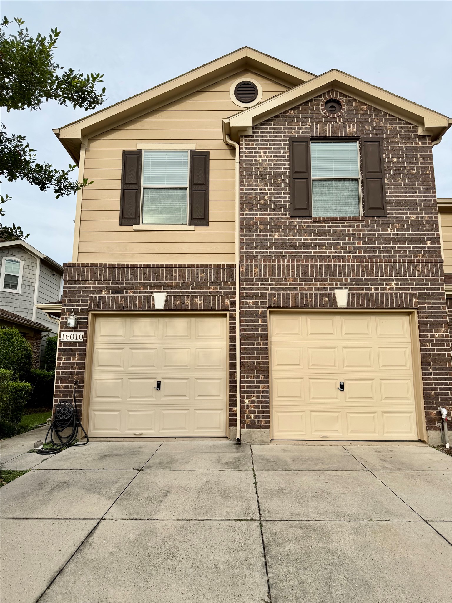 16010 Limestone Lake Drive Property Photo 1
