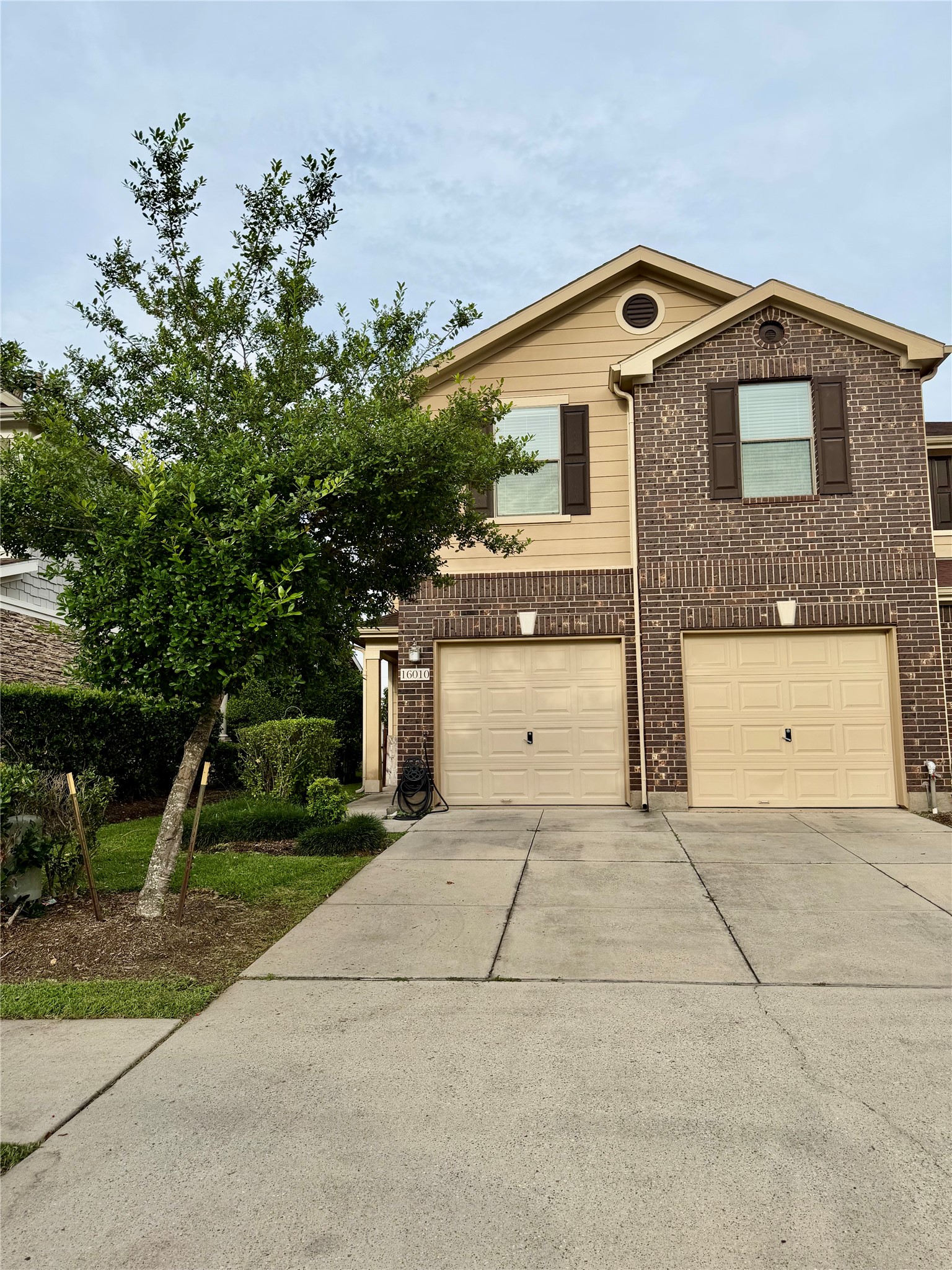 16010 Limestone Lake Drive Property Photo 2