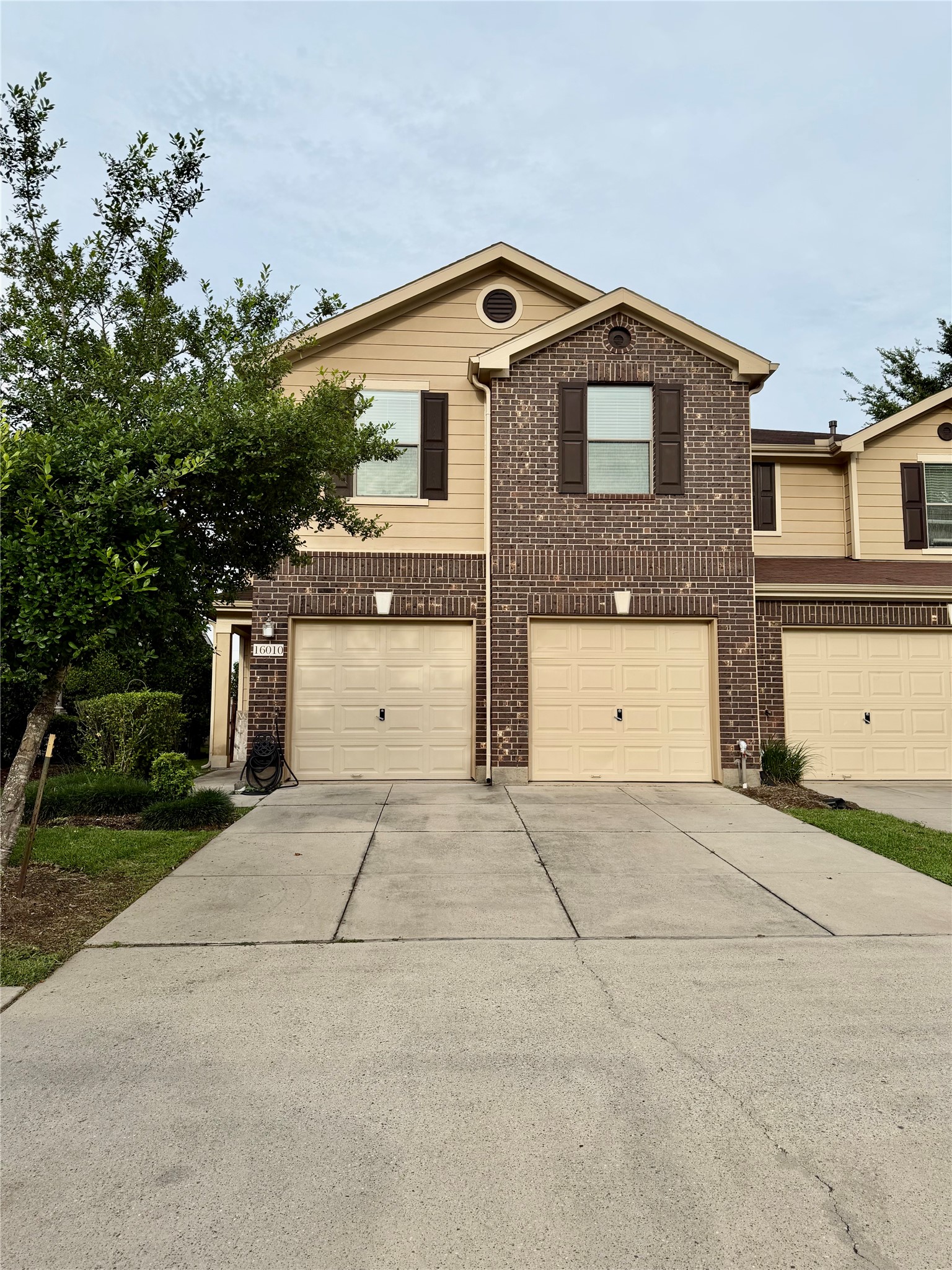 16010 Limestone Lake Drive Property Photo 3