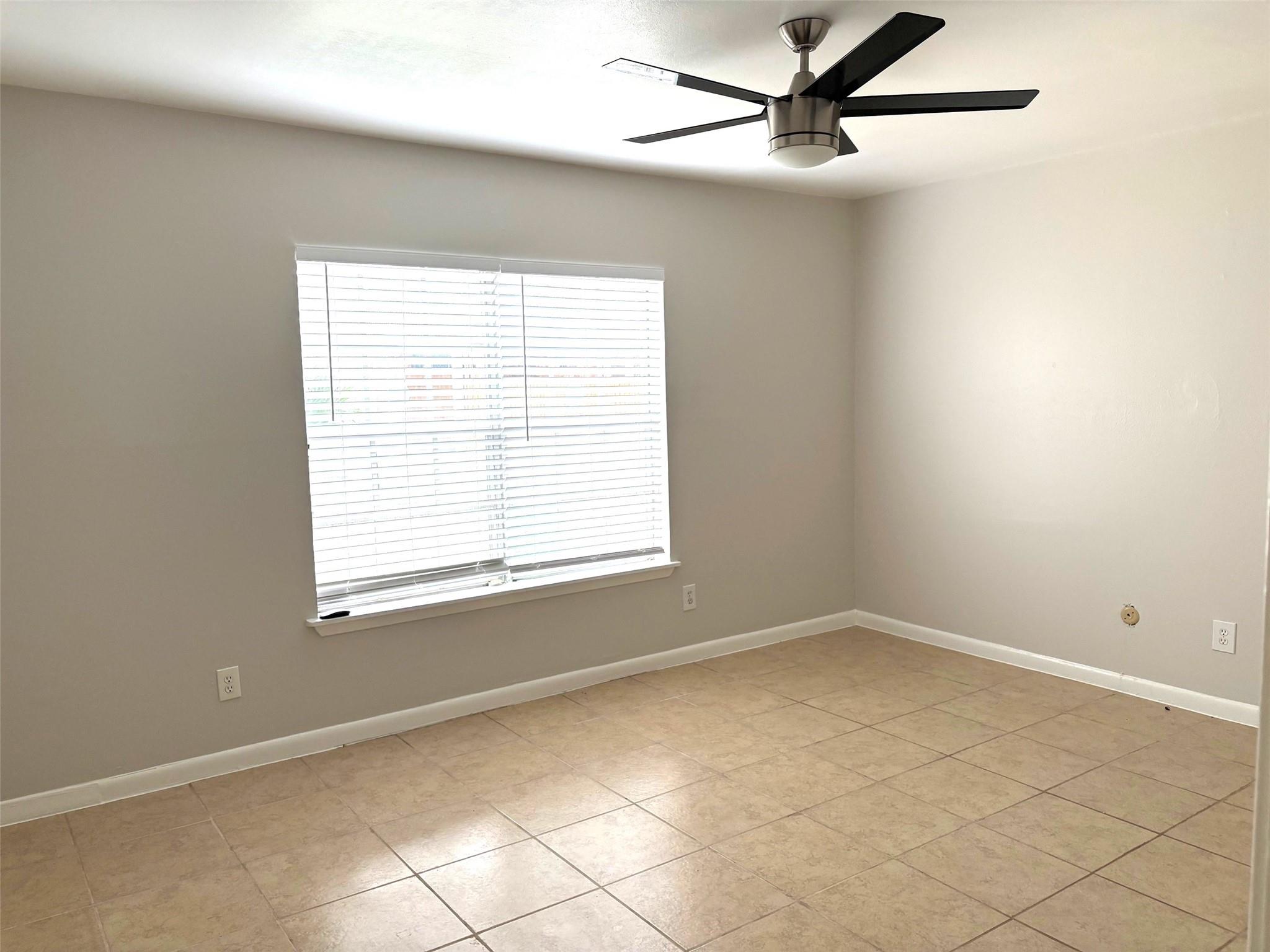 2824 Briarhurst Drive 9 Property Photo 12