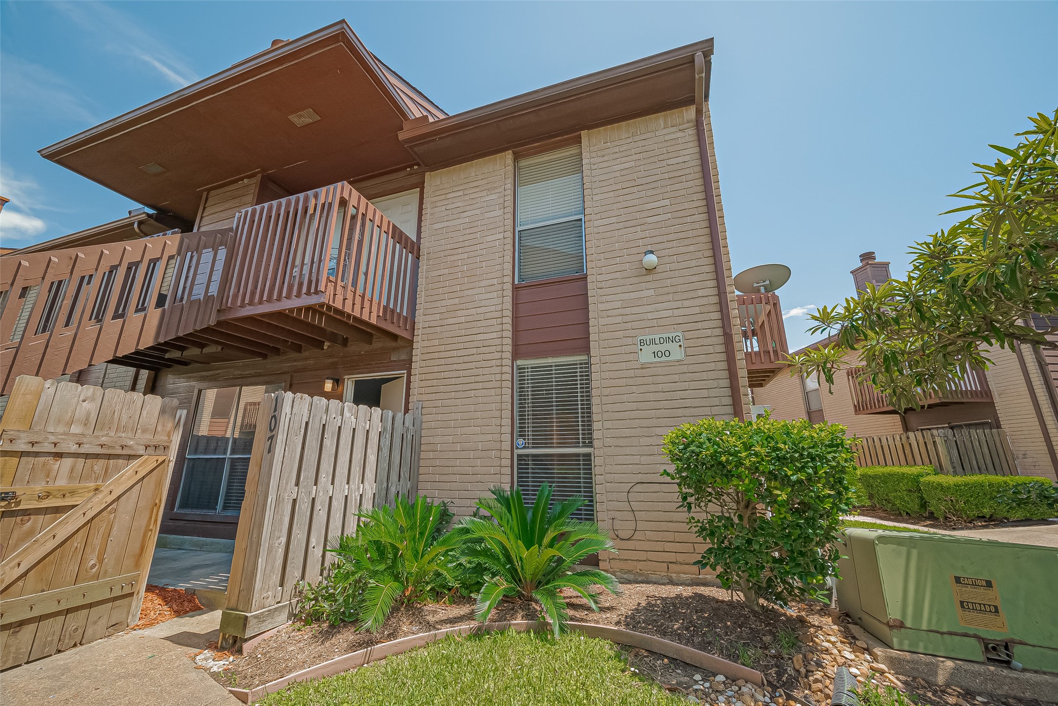 12905 Woodforest Boulevard 107 Property Photo 2