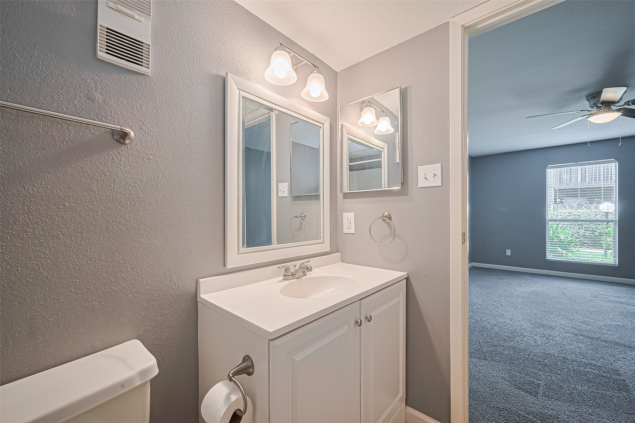 12905 Woodforest Boulevard 107 Property Photo 14