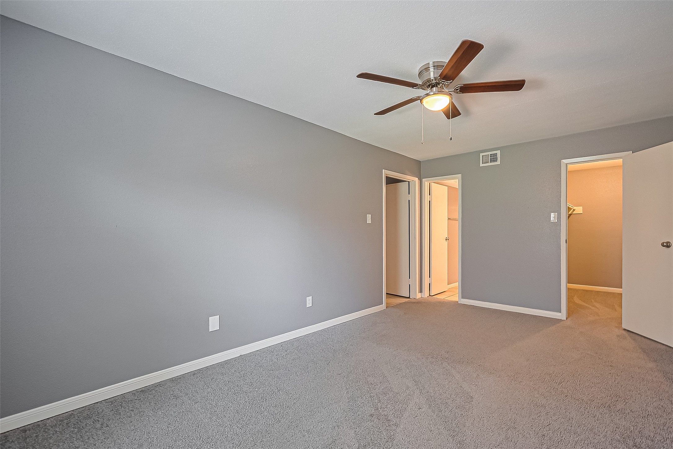 12905 Woodforest Boulevard 107 Property Photo 16