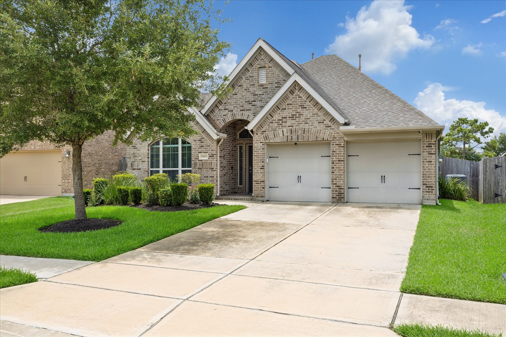13833 Arbor Meadows Lane Property Photo 2
