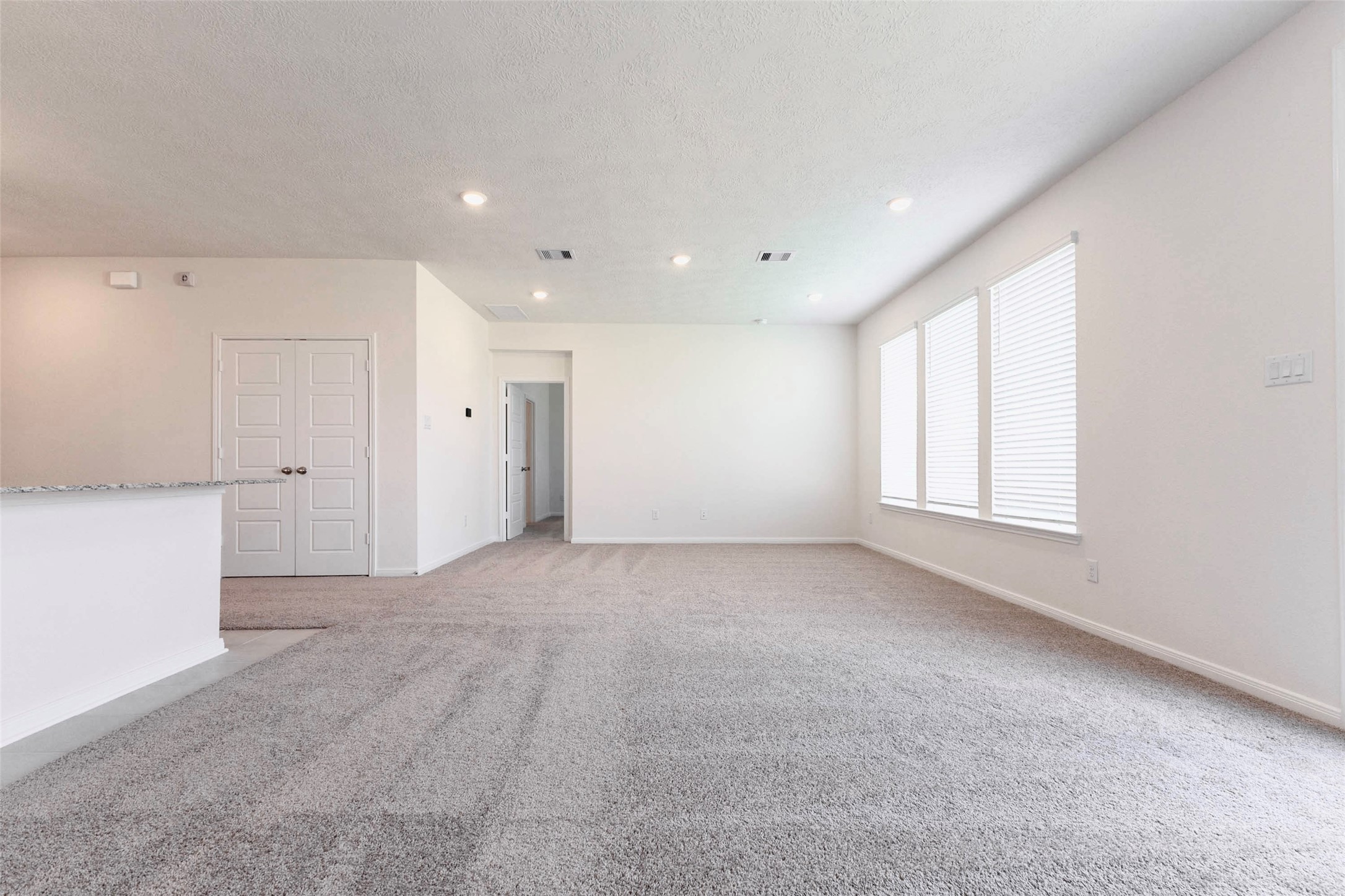 25418 Saguaro Ridge Drive Property Photo 3