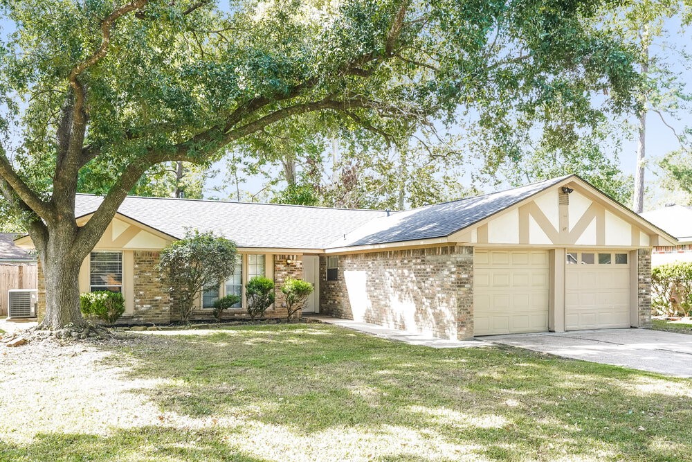23331 Bayleaf Drive Property Photo 3