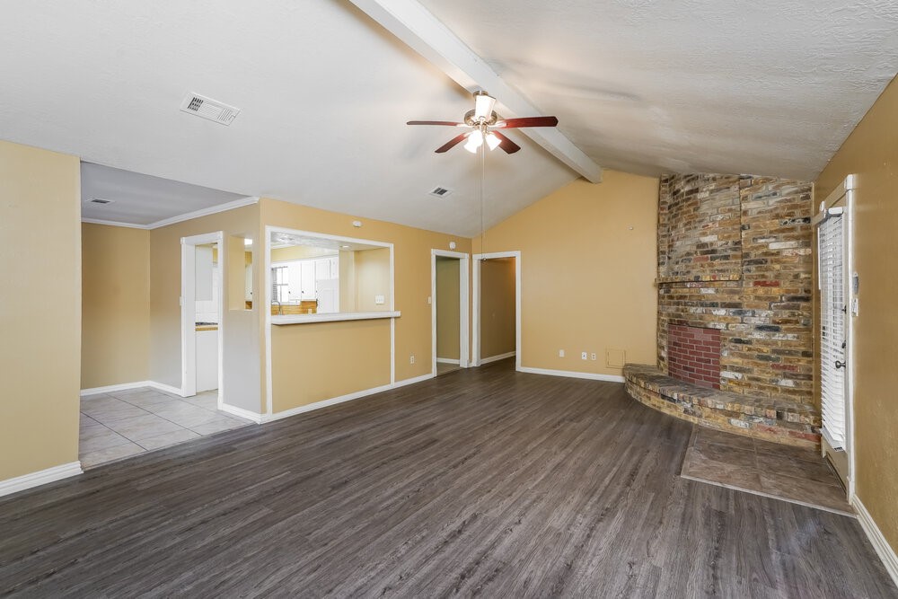 23331 Bayleaf Drive Property Photo 5