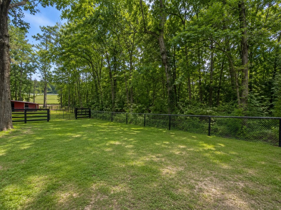 7634 Hwy 75 S S Property Photo 4