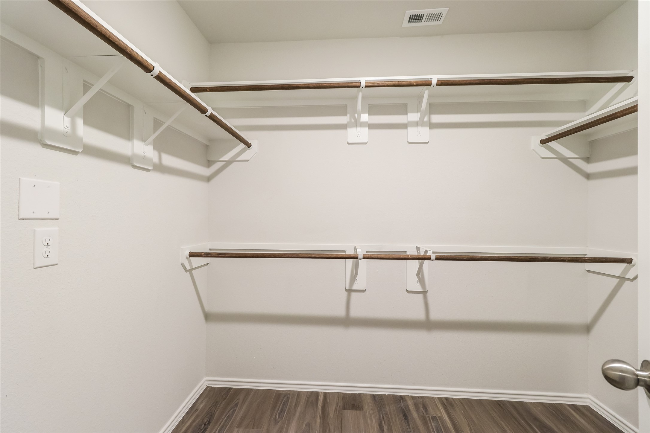 2538 Grayling Drive Property Photo 9