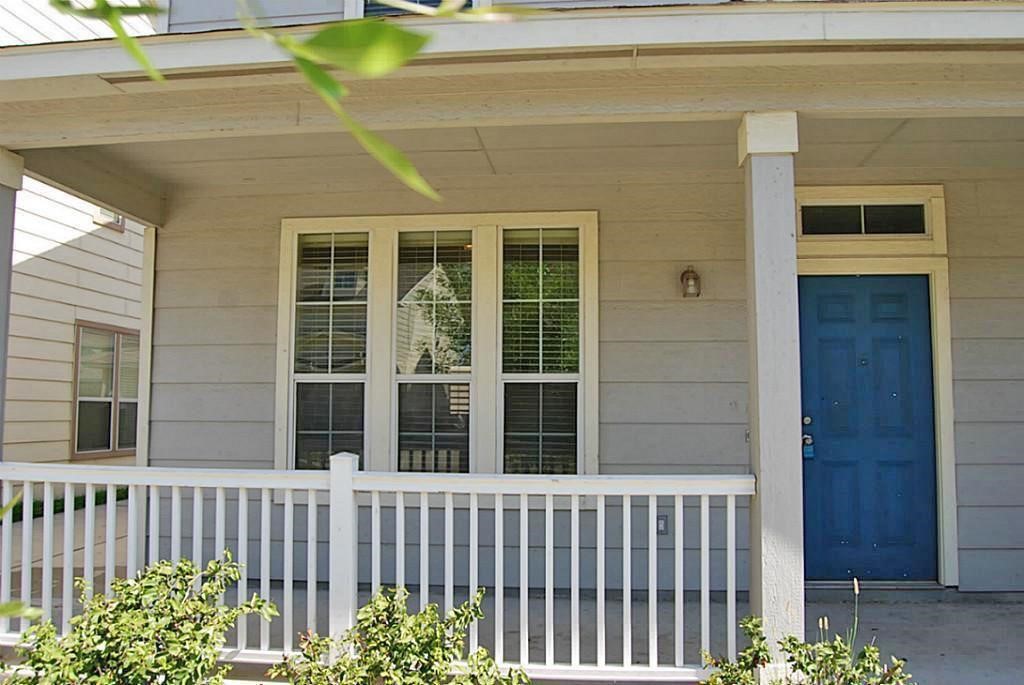 16806 Mammoth Springs Drive Property Photo 2