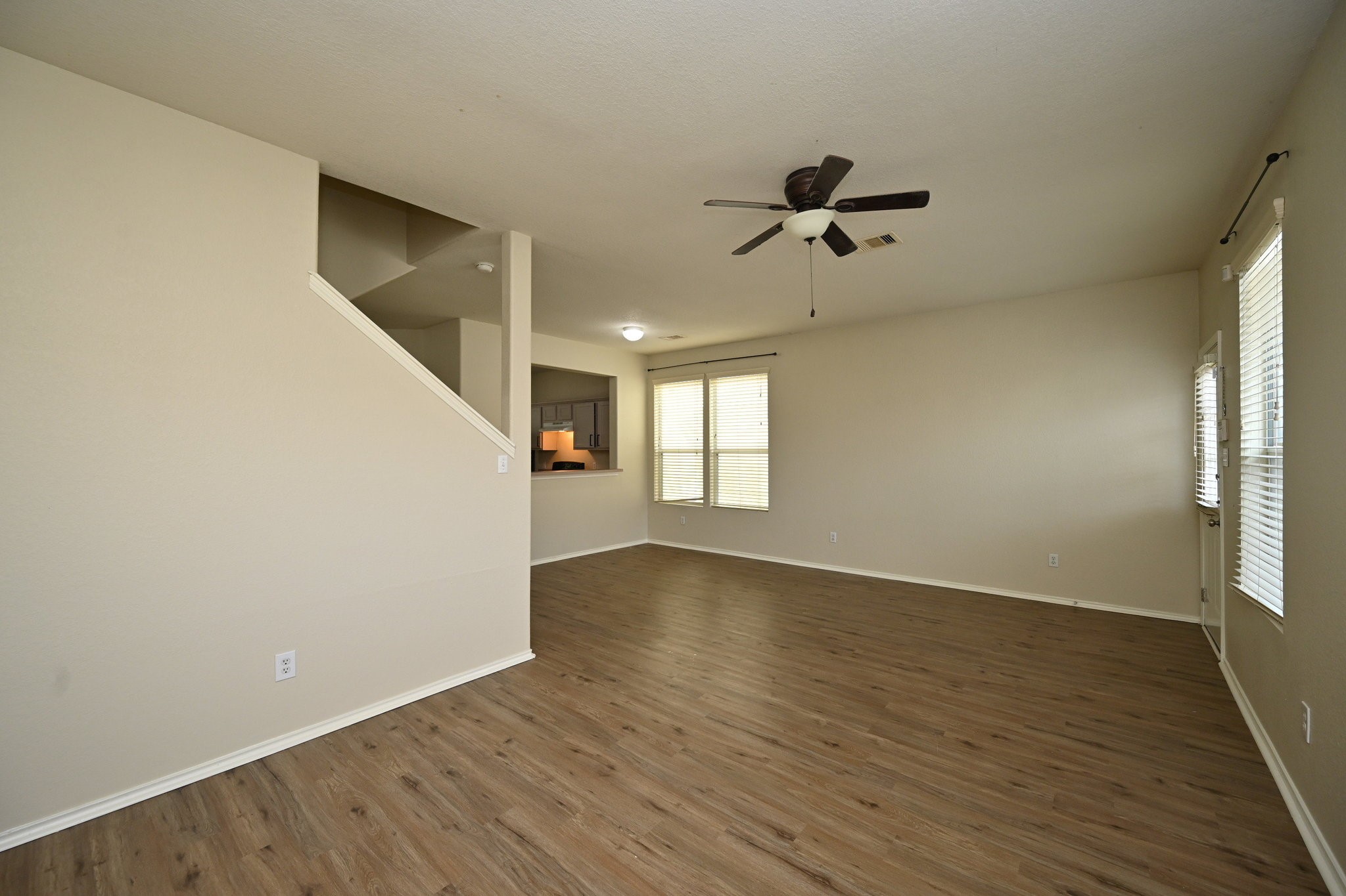 16806 Mammoth Springs Drive Property Photo 6