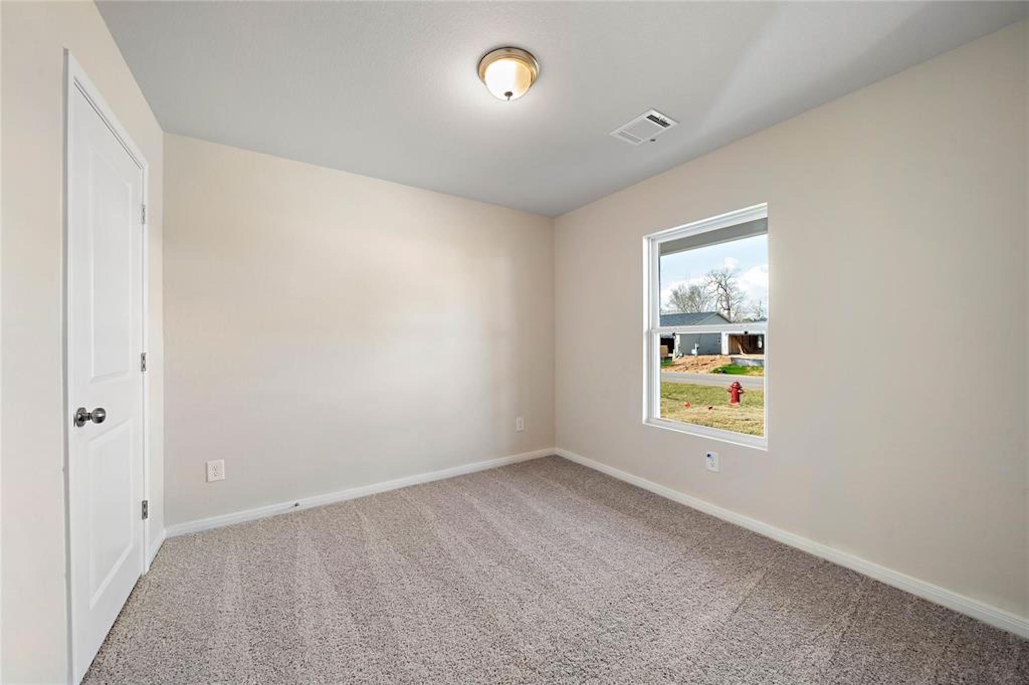 15528 Briar Forest Drive Property Photo 5