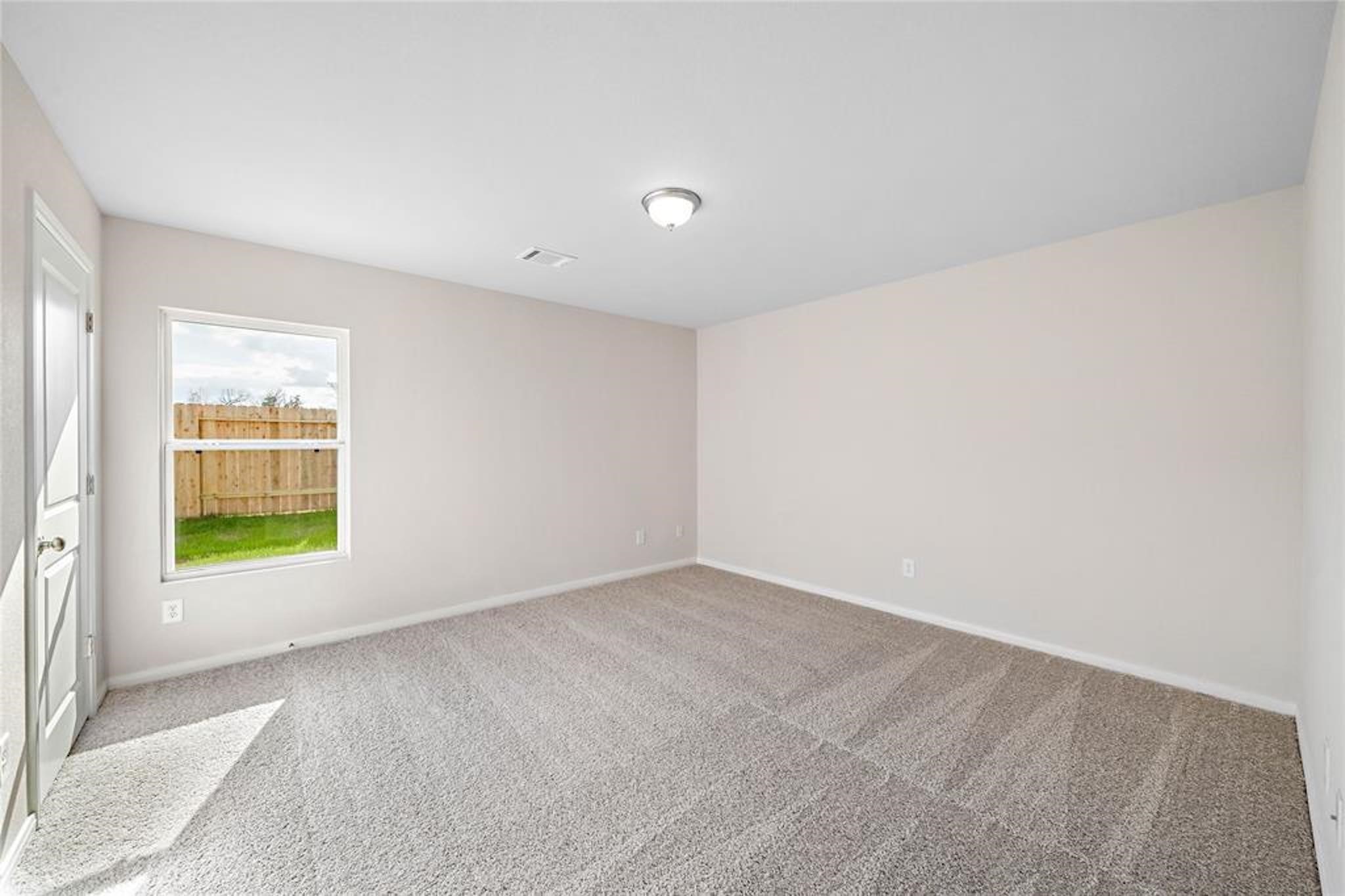 15528 Briar Forest Drive Property Photo 9
