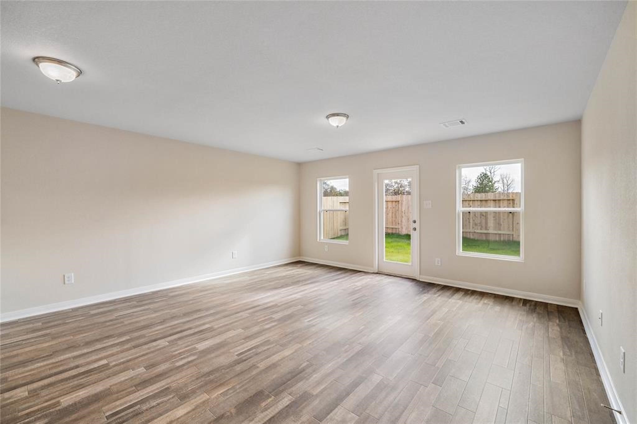 15528 Briar Forest Drive Property Photo 15