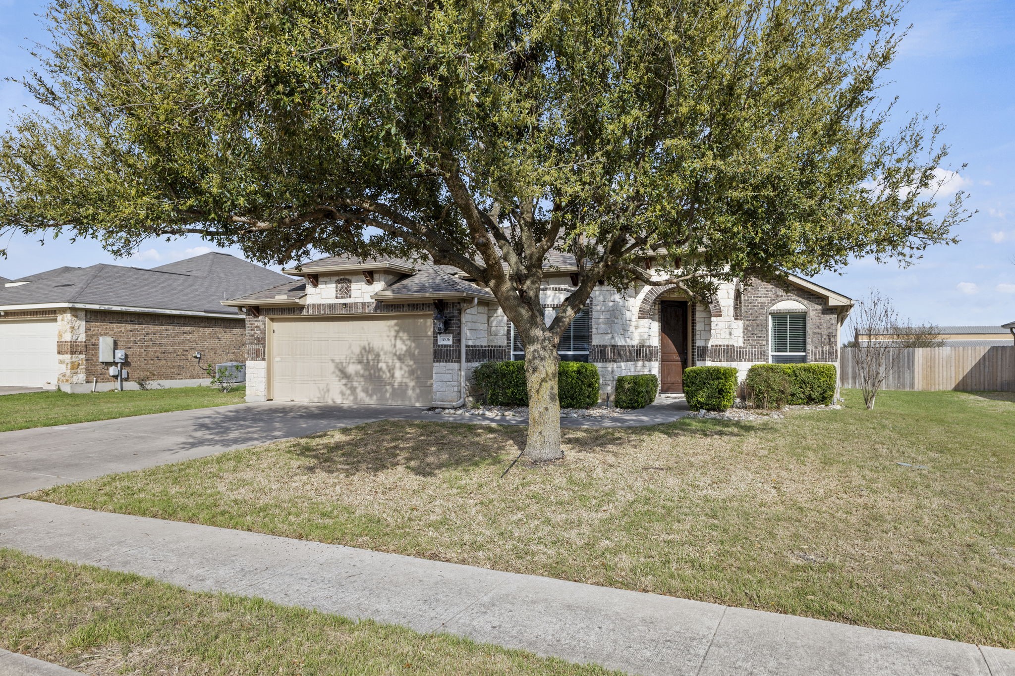 614- Hutto Real Estate Listings Main Image