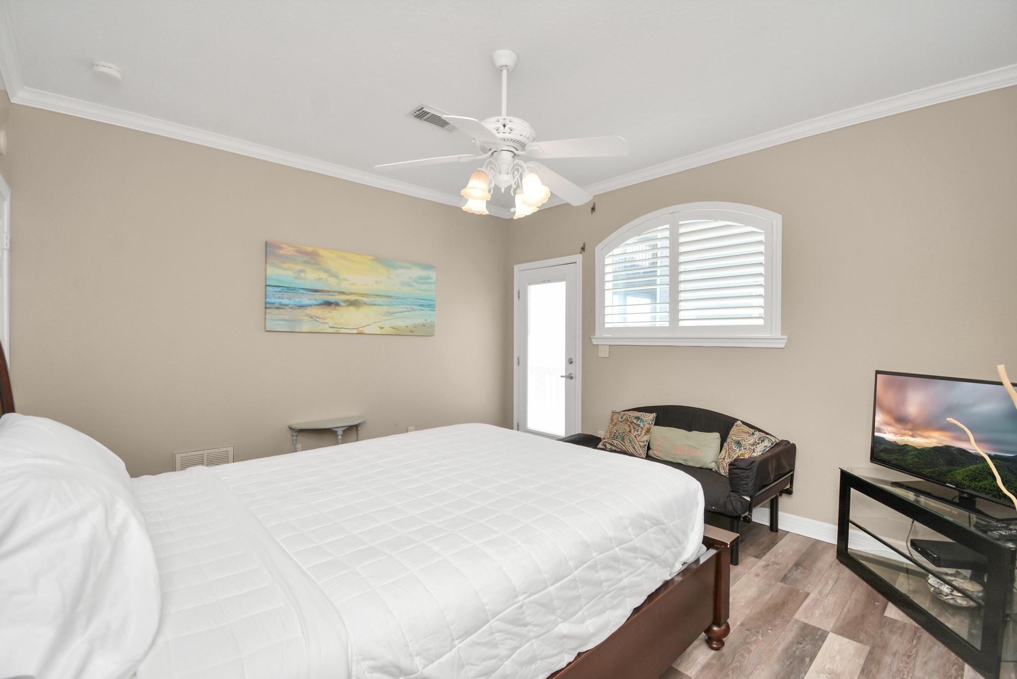 13134 Gulf Beach Drive Property Photo 5