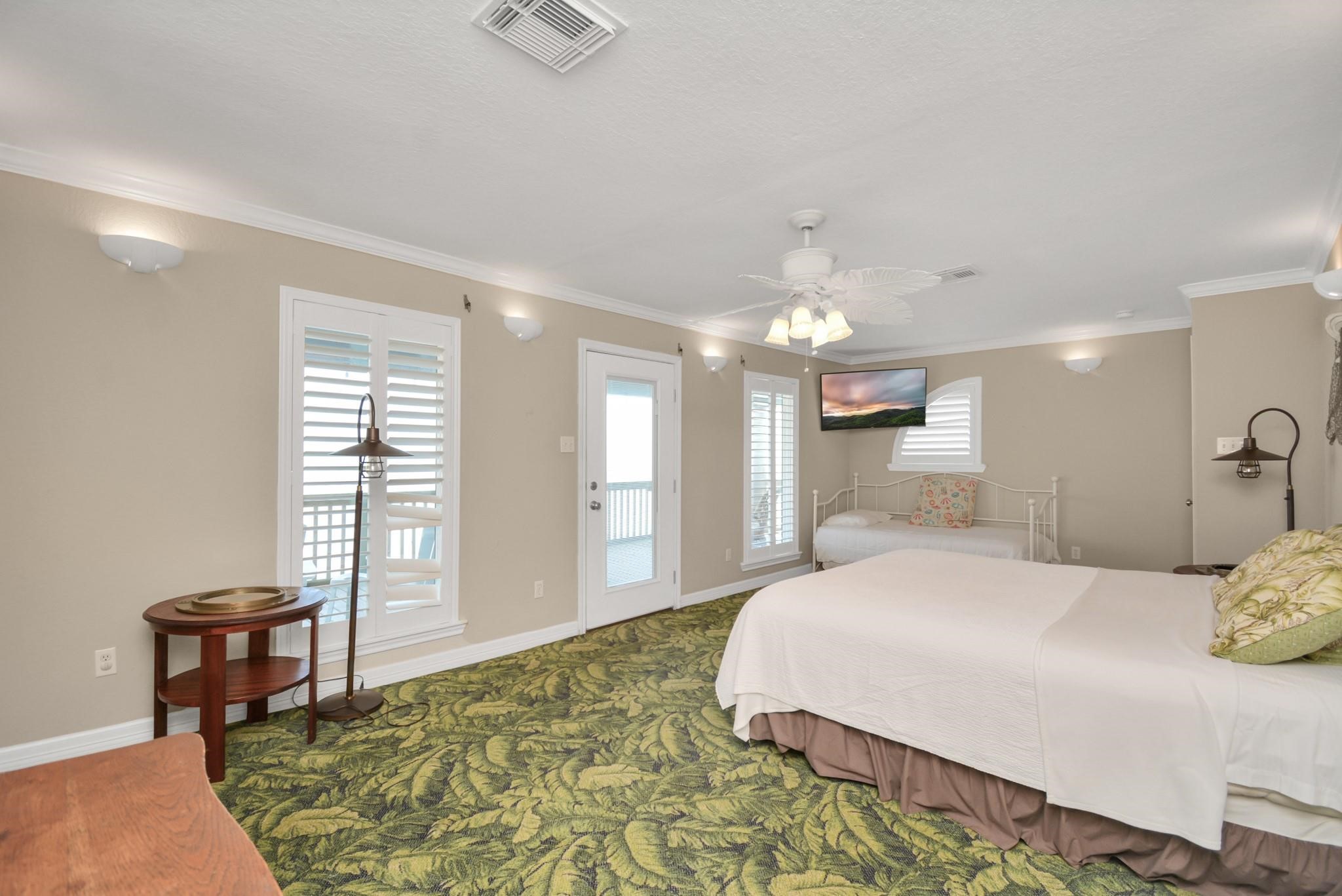 13134 Gulf Beach Drive Property Photo 26