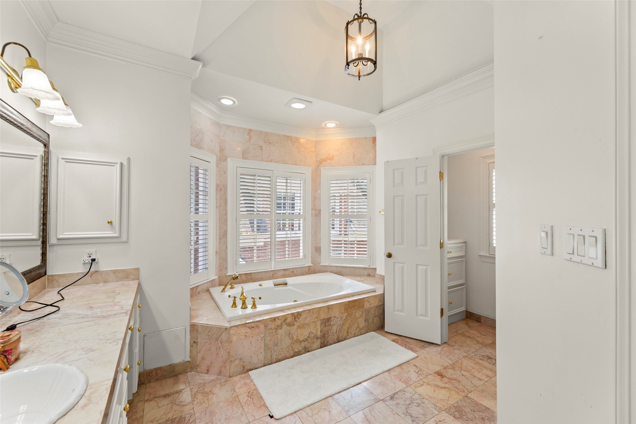 5305 Fieldwood Drive Property Photo 17