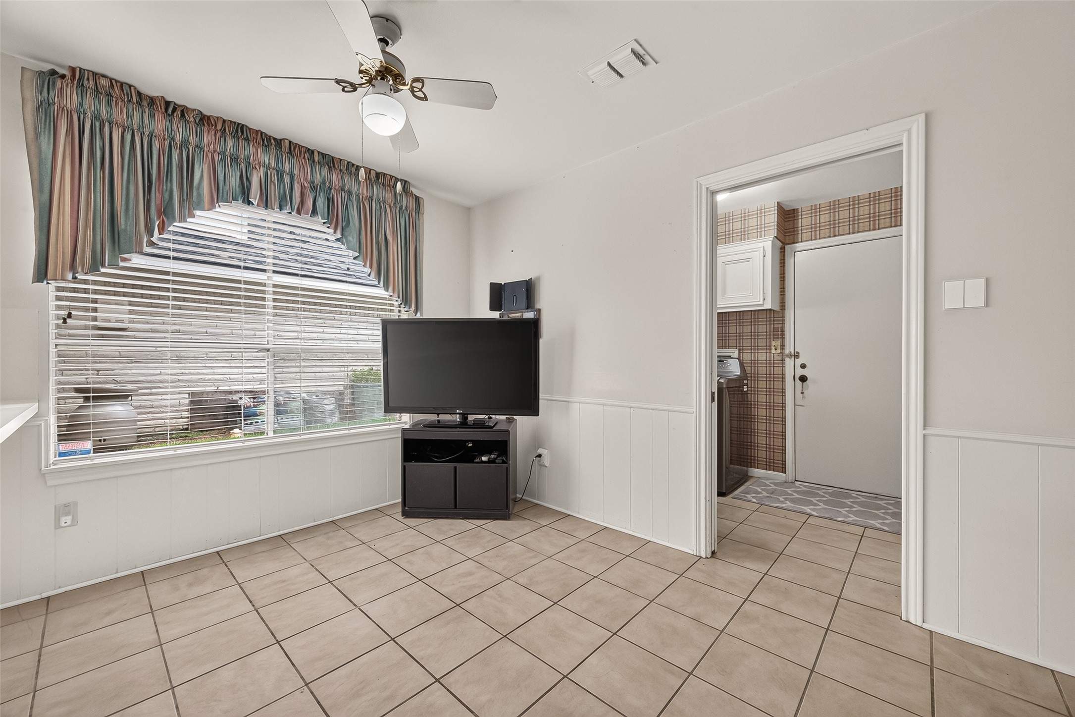 2714 Fairway Drive Property Photo 12