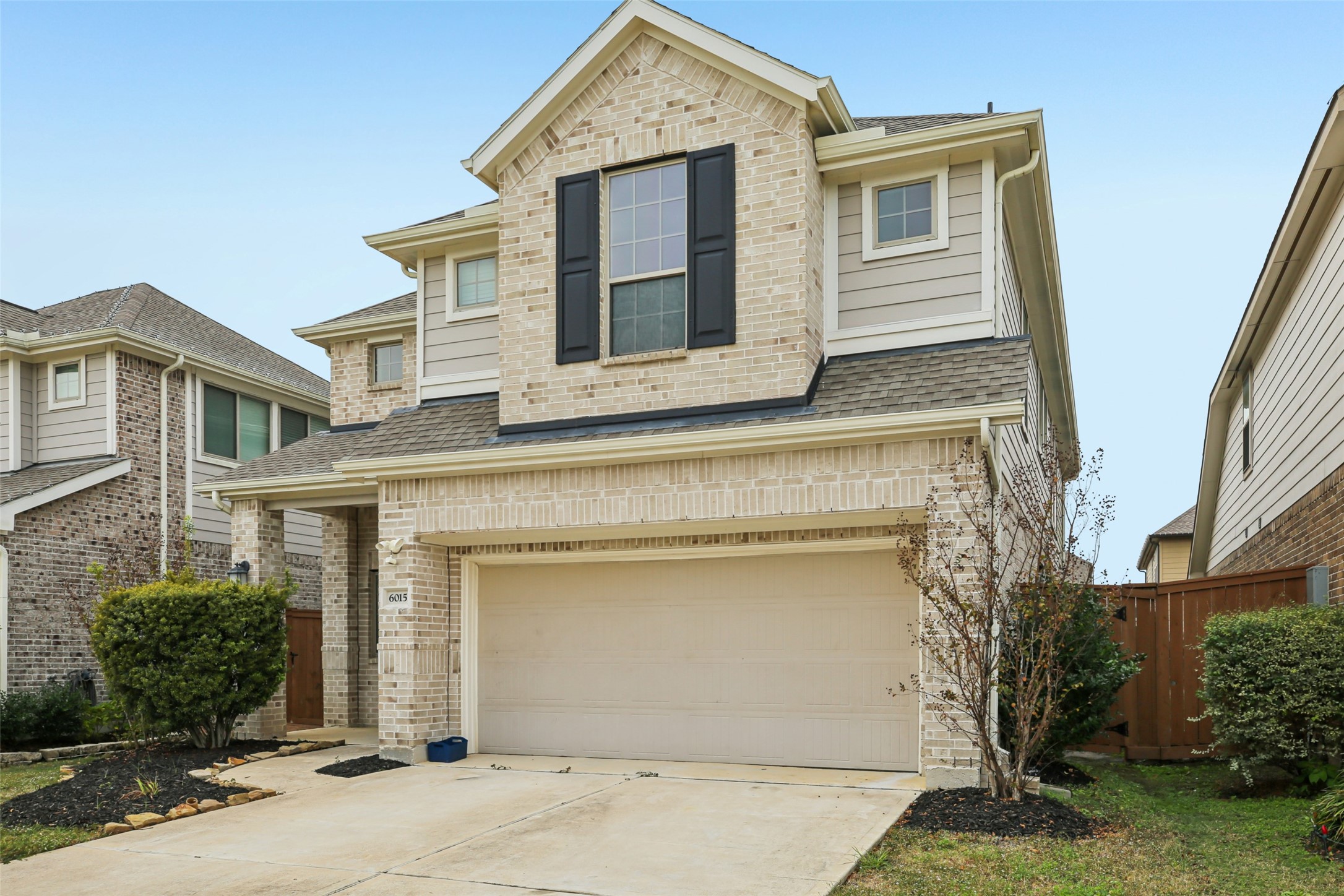 6015 Bridle Gate Trail Property Photo 1