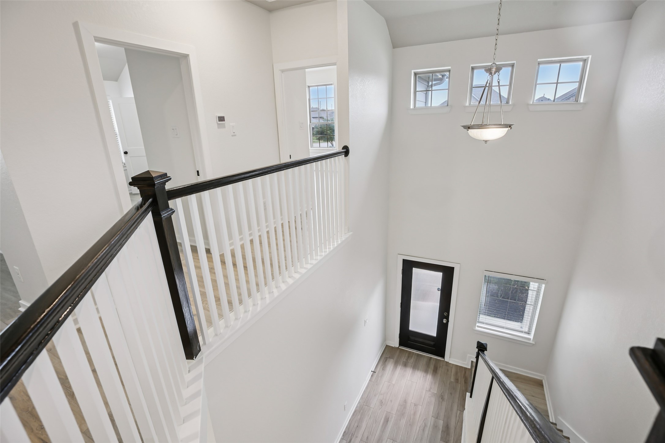 6015 Bridle Gate Trail Property Photo 3