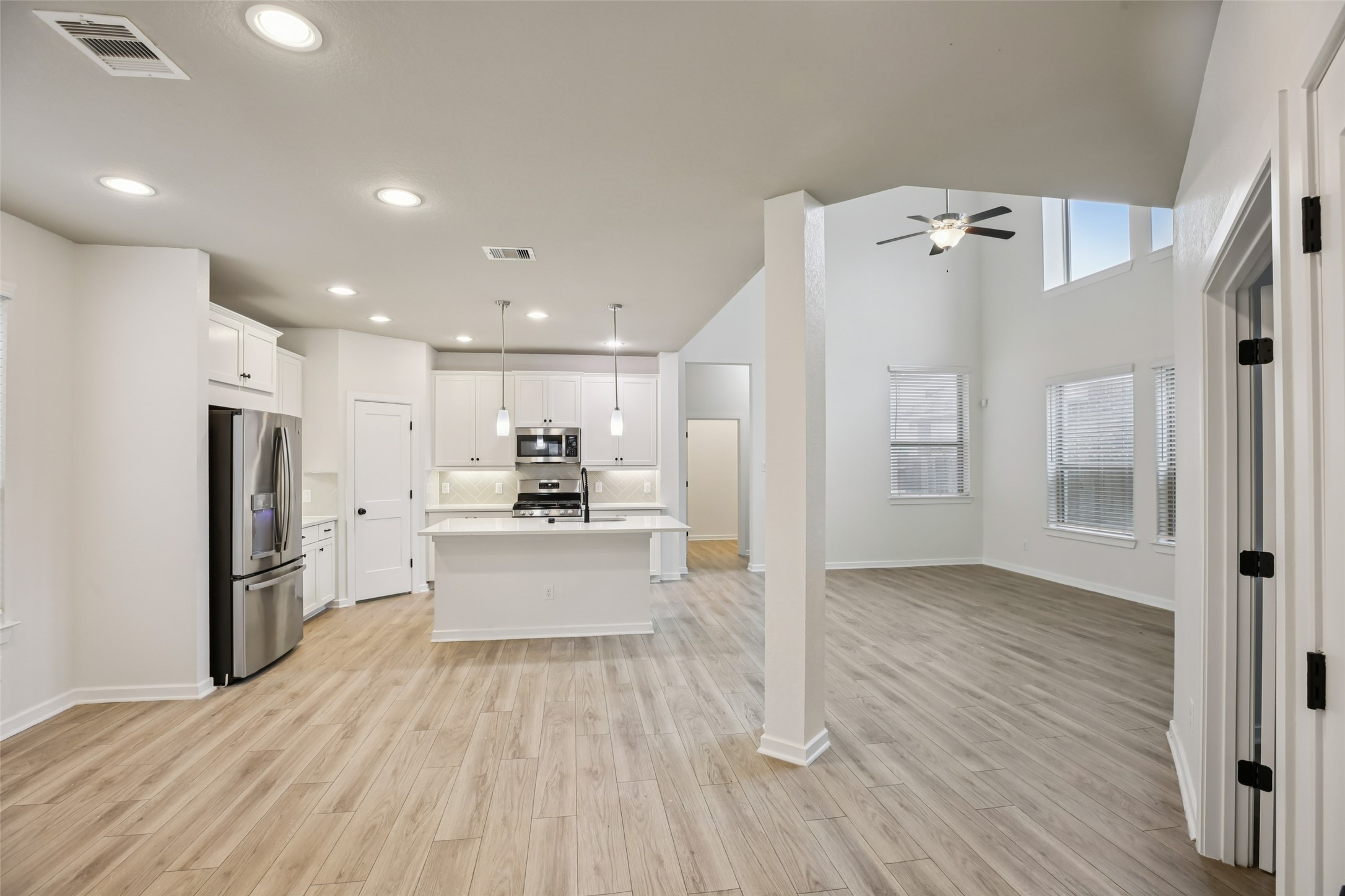6015 Bridle Gate Trail Property Photo 5