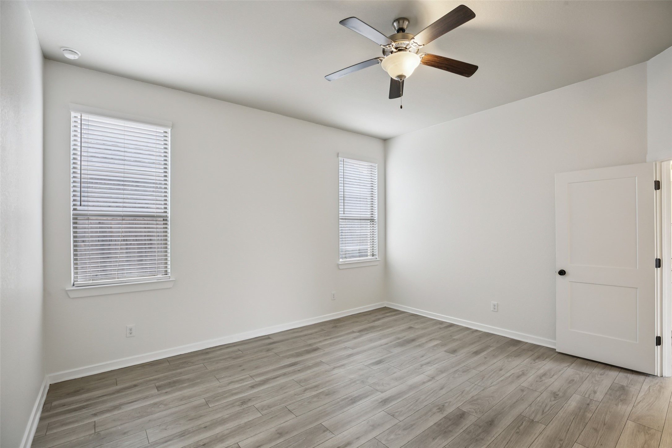 6015 Bridle Gate Trail Property Photo 10