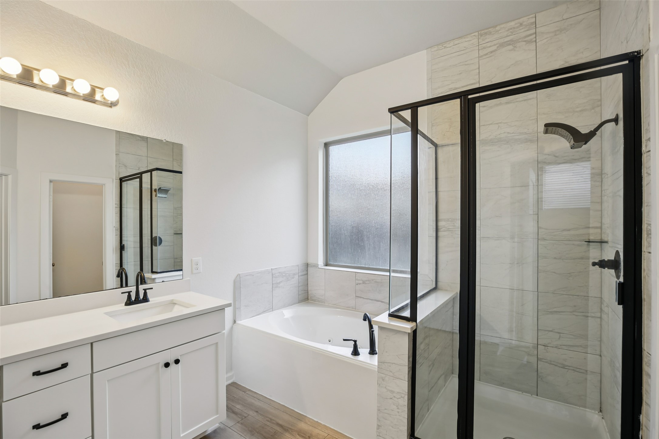 6015 Bridle Gate Trail Property Photo 11