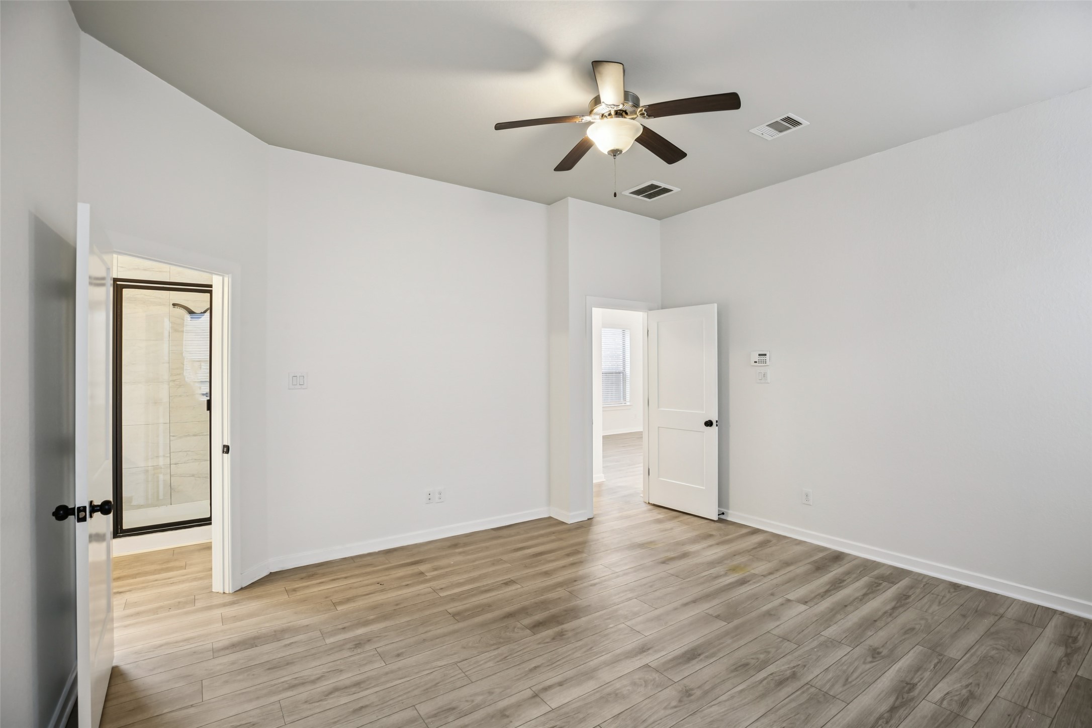 6015 Bridle Gate Trail Property Photo 13