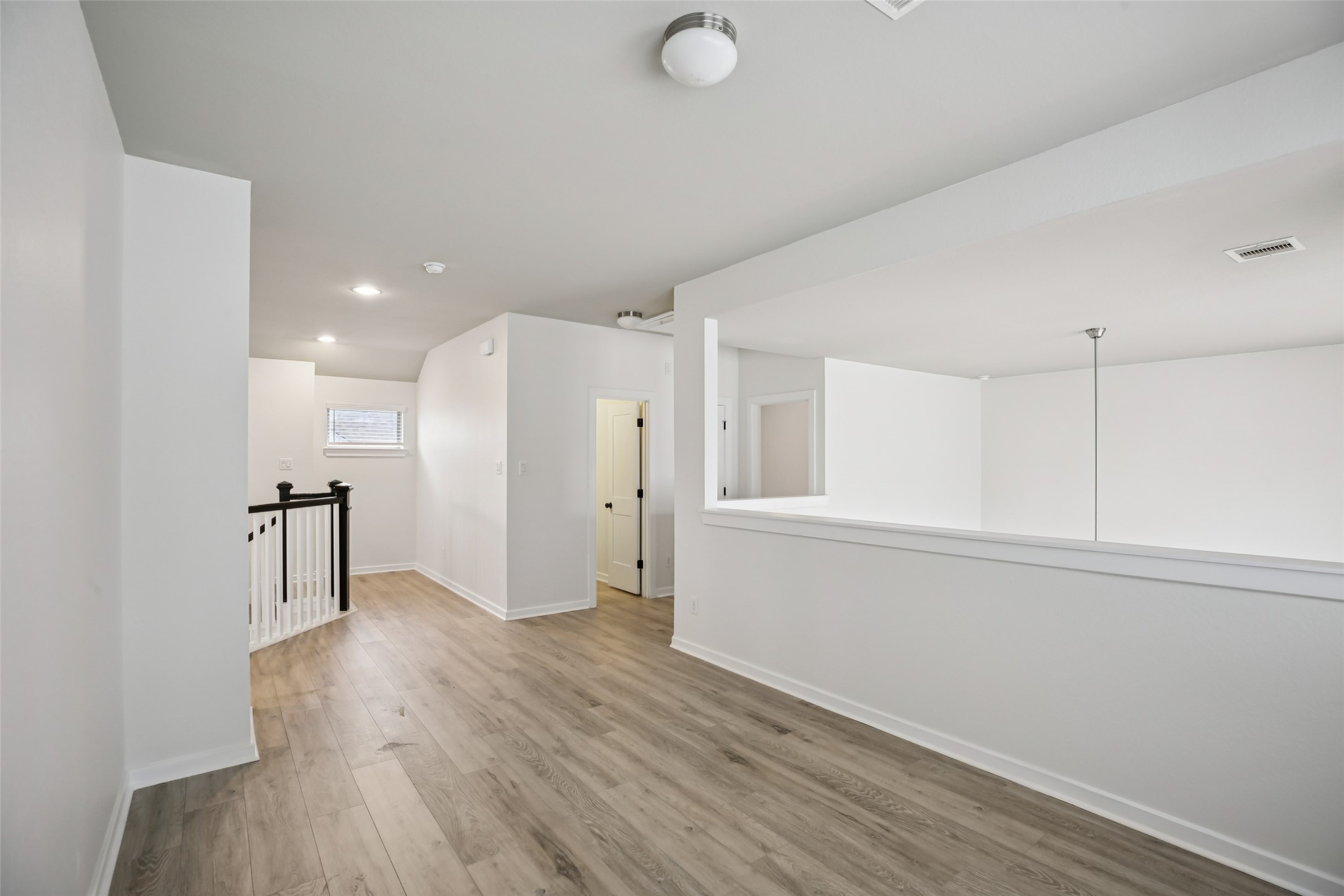 6015 Bridle Gate Trail Property Photo 17