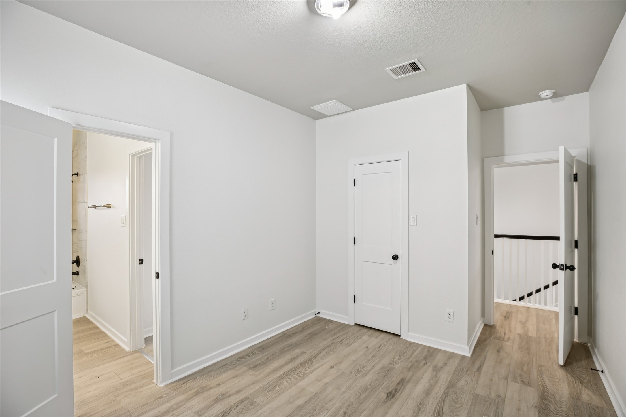 6015 Bridle Gate Trail Property Photo 23