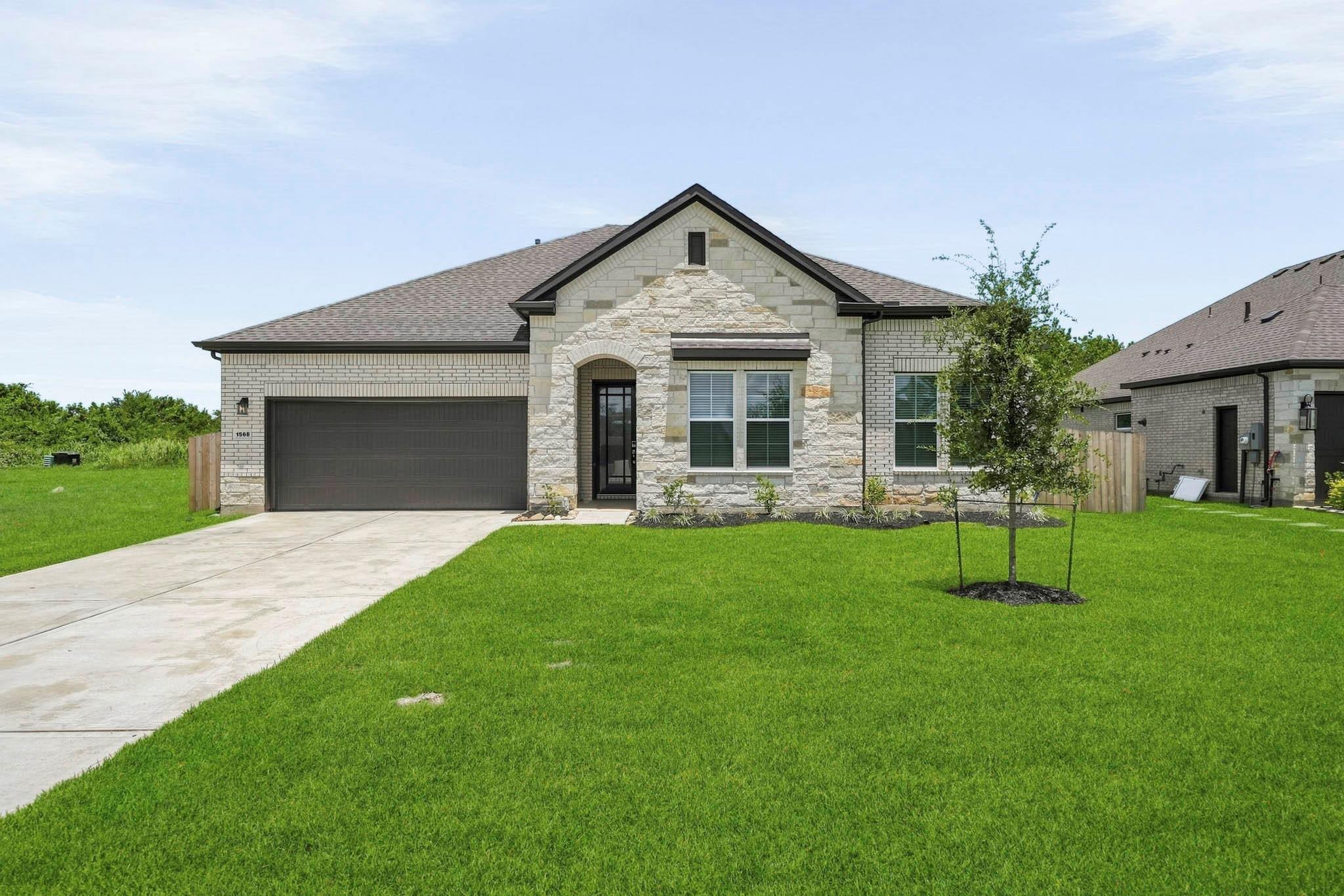 1568 Elm Court, Angleton TX 77515 Property Photo 1