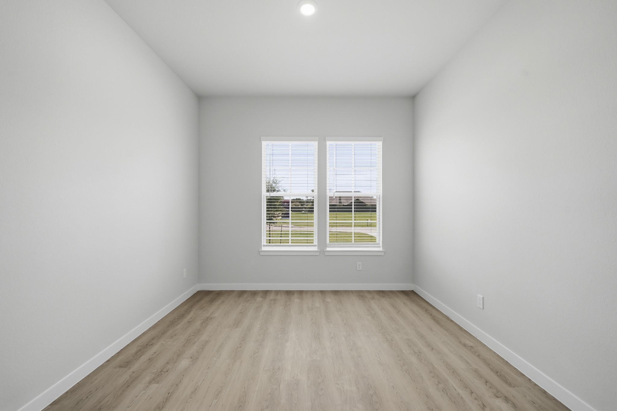 1568 Elm Court Property Photo 4