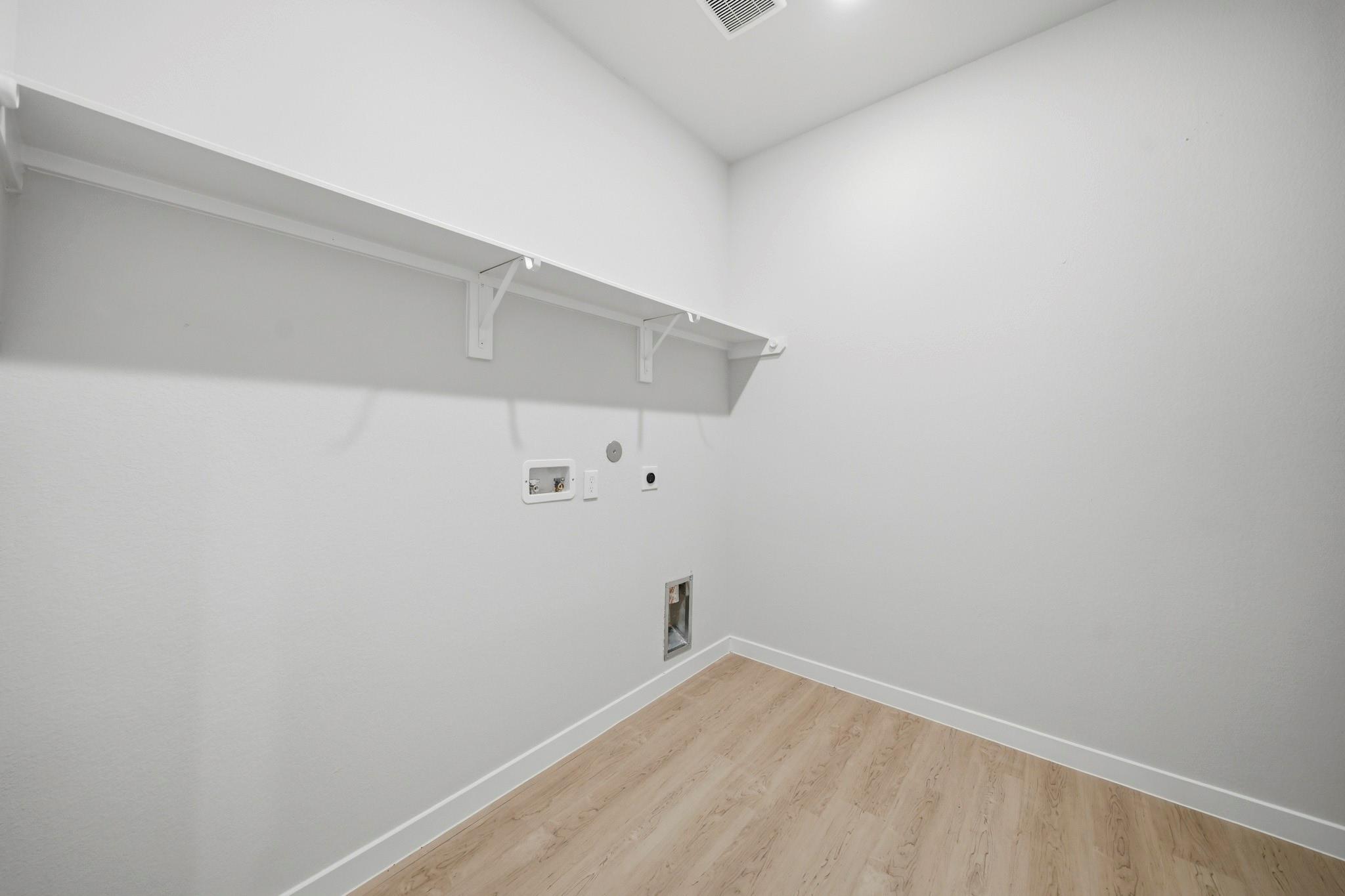 1568 Elm Court, Angleton Tx 77515 Property Photo 10