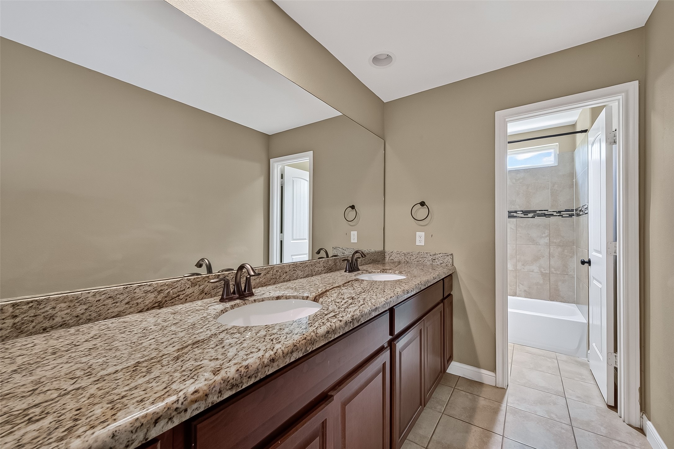 22040 Robins Road Property Photo 27