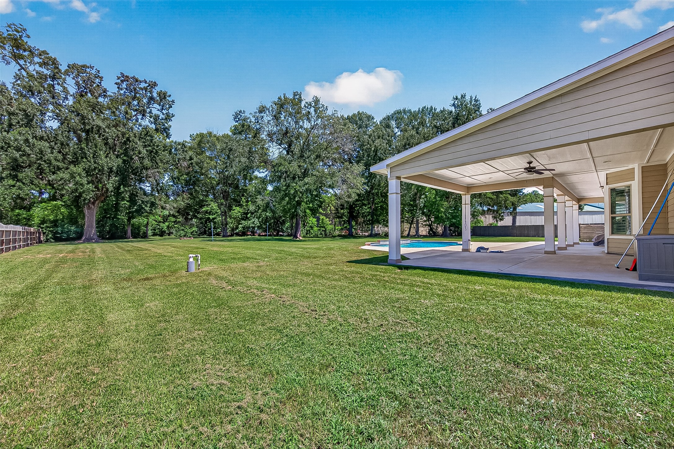 22040 Robins Road Property Photo 36