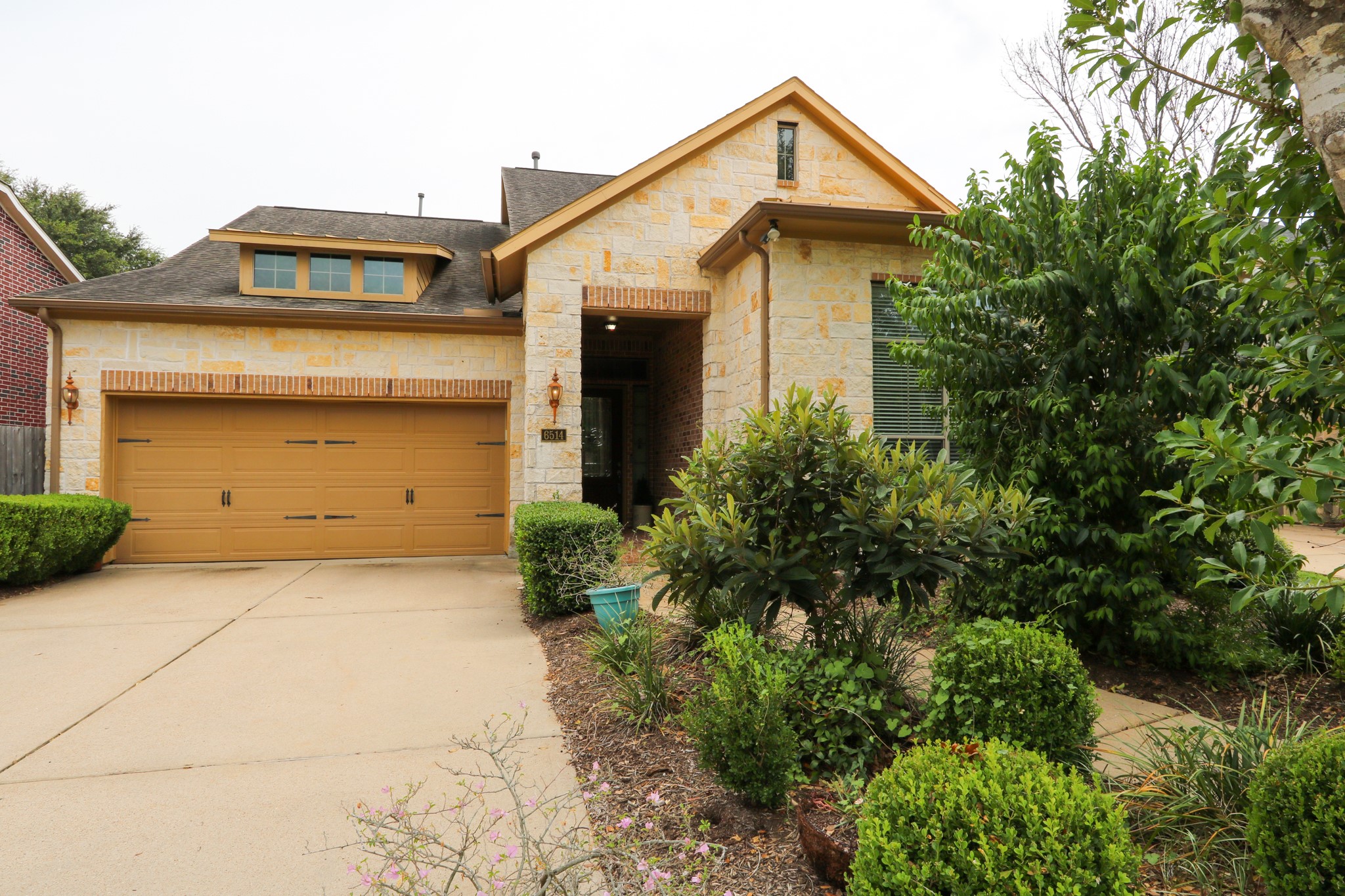 6514 Monrovia Lane Property Photo 2