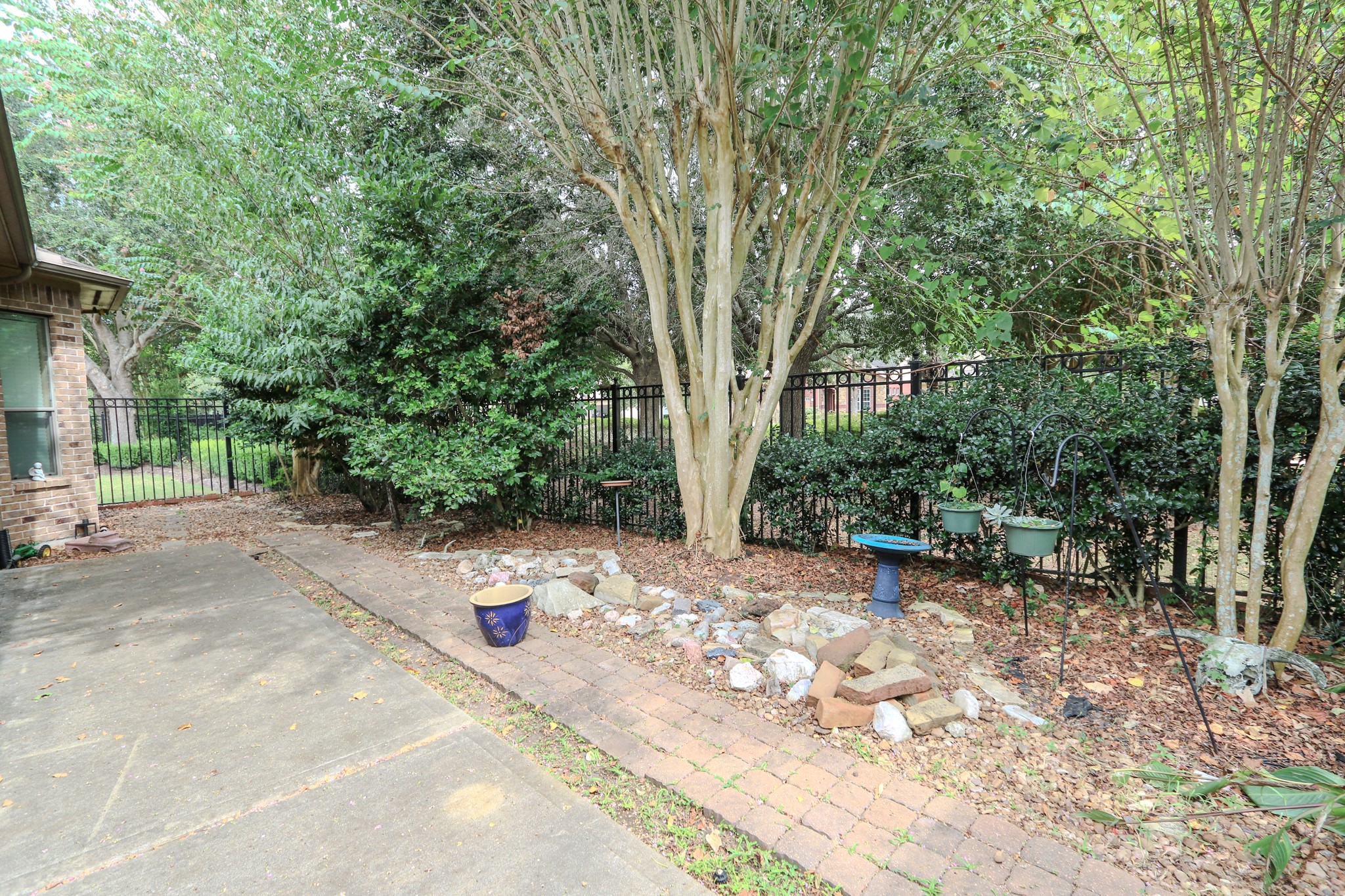 6514 Monrovia Lane Property Photo 33