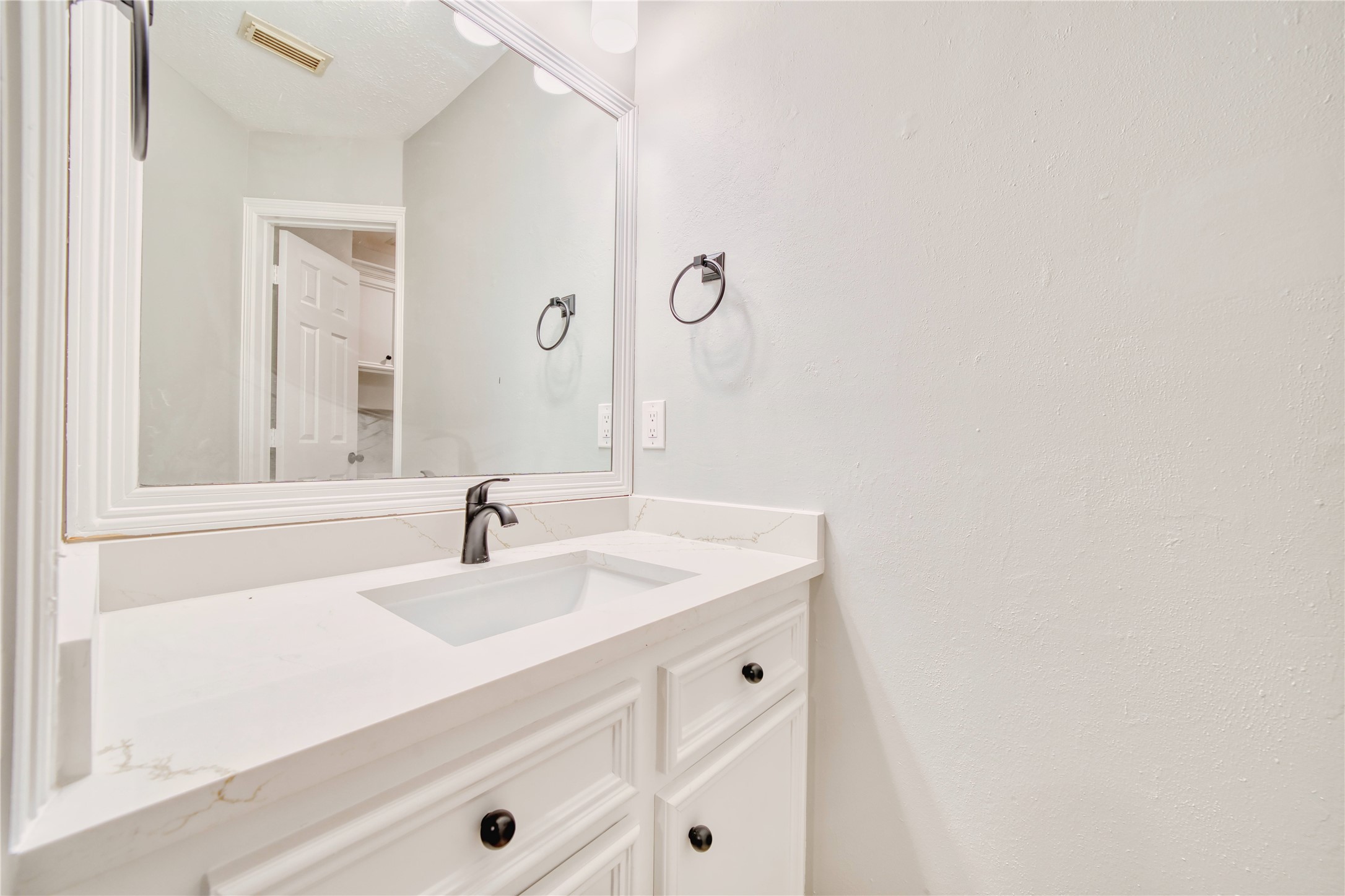 14203 Championship Lane Property Photo 33