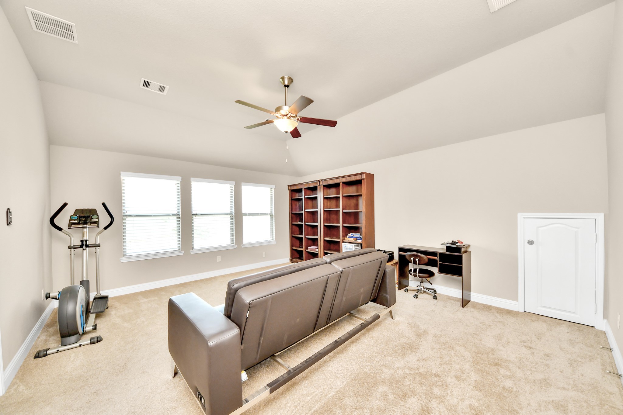 8407 Terrace Valley Circle Property Photo 21