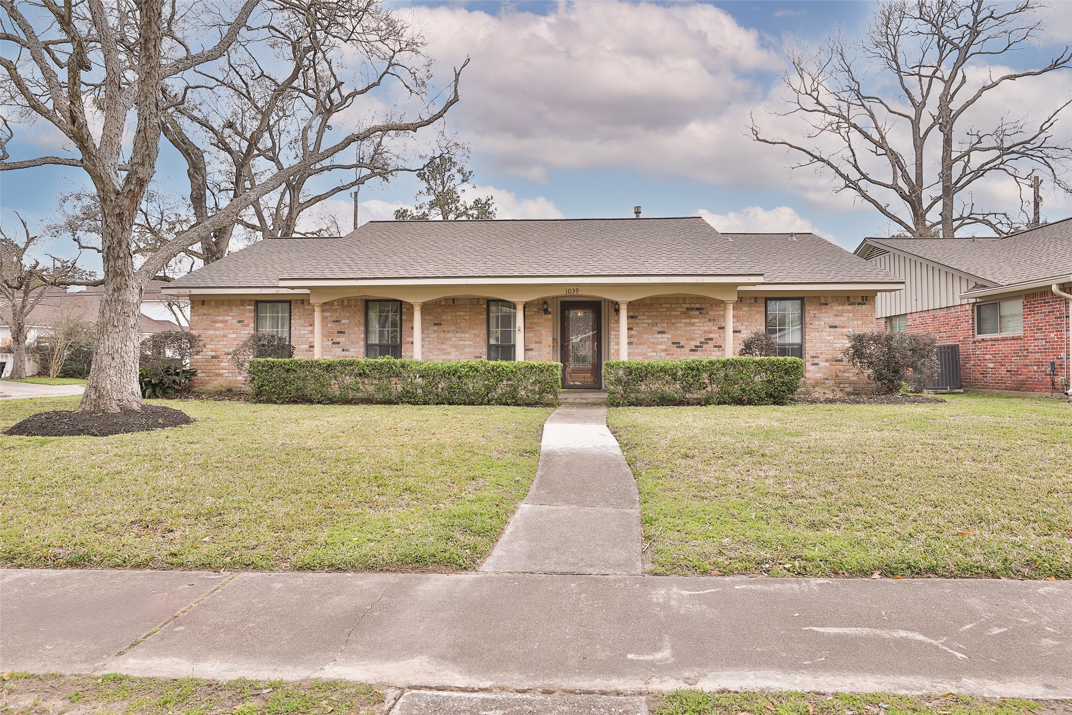 1039 Curtin Street Property Photo